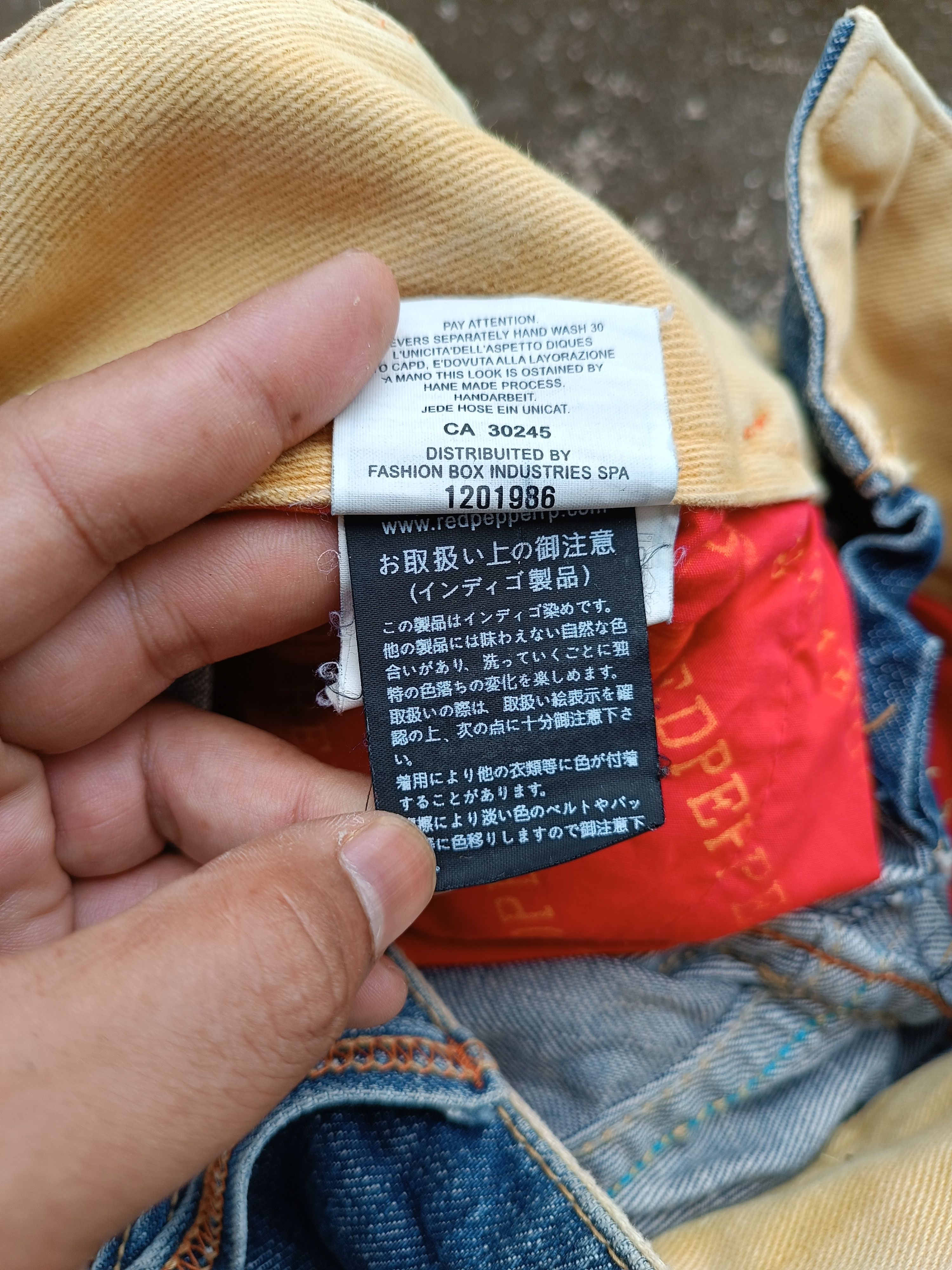 If Six Was Nine × Japanese Brand × Le Grande Bleu (L.G.B.) RedPepper RedLabel Flare Distressed Whiskers Faded DenimE243 Size US 26 / EU 42 - 18 Thumbnail
