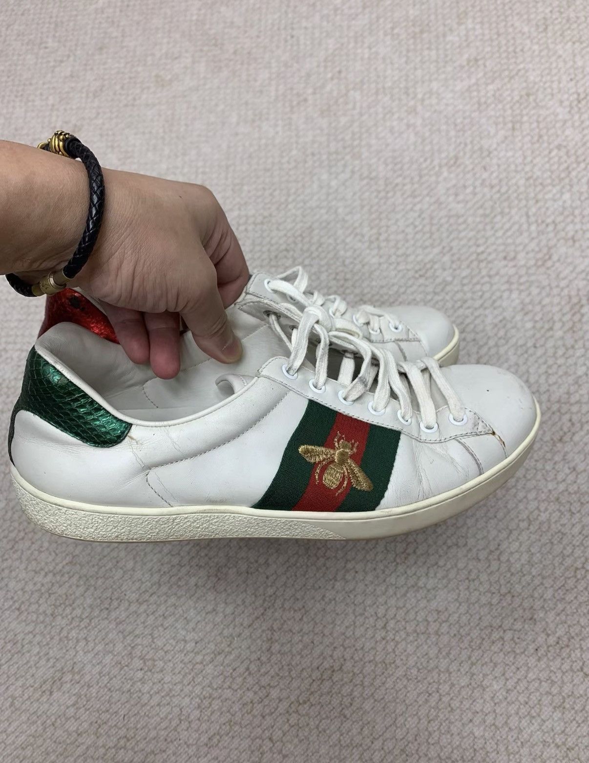 Gucci GUCCI Classic White Bee Sneakers Size US 7.5 / EU 40-41 - 1 Thumbnail