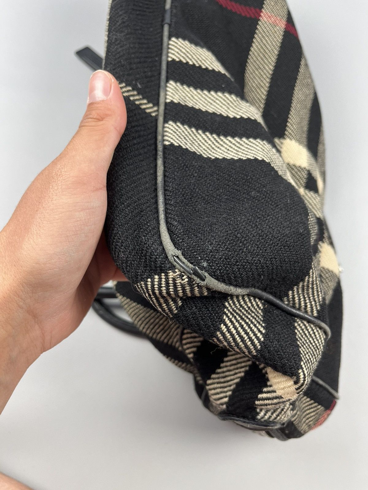Burberry BURBERRY Vintage Nova Check Tweed Wool/Leather Tote Bag Size ONE SIZE - 17 Thumbnail