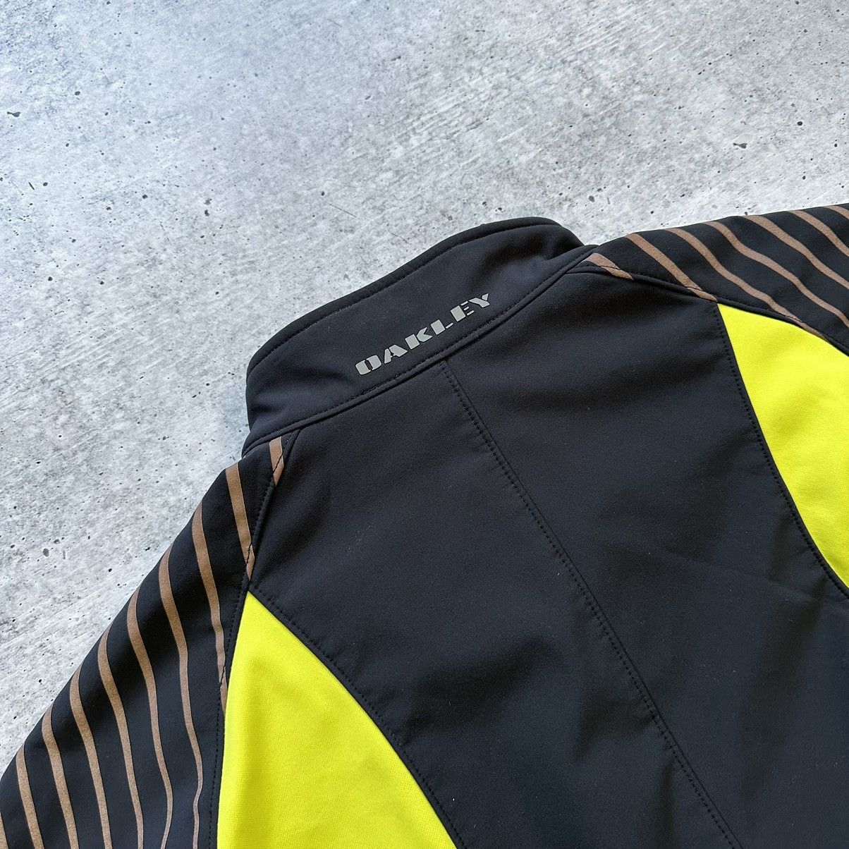 Oakley Oakley Running Zip Jacket Reflective Black Yellow Men’s Size US L / EU 52-54 / 3 - 20 Thumbnail