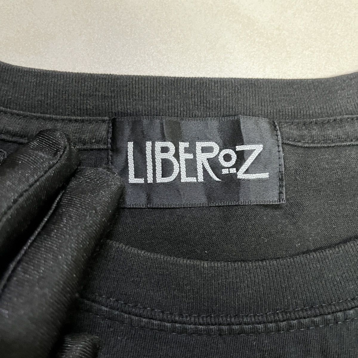 Vintage Vintage Liber Oz Cult T Shirt Size US L / EU 52-54 / 3 - 5 Thumbnail