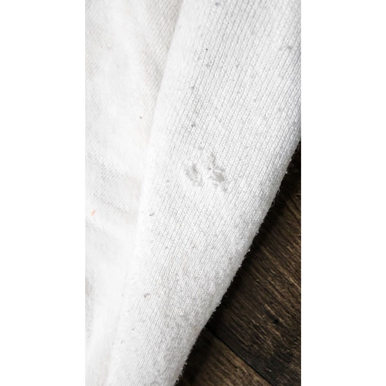 Vintage VINTAGE Chicago Fan Sports XL Mens White Cotton Blend Long Sleeve Sweatshirt Distressed Crew Neck Pullover Hockey Football Baseball Mens Size US XL / EU 56 / 4 - 3 Thumbnail