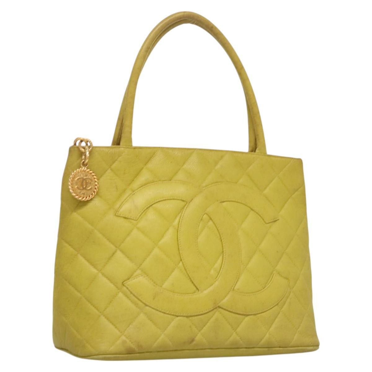 Chanel Chanel Medallion Tote Quilted Caviar Size ONE SIZE - 1 Thumbnail
