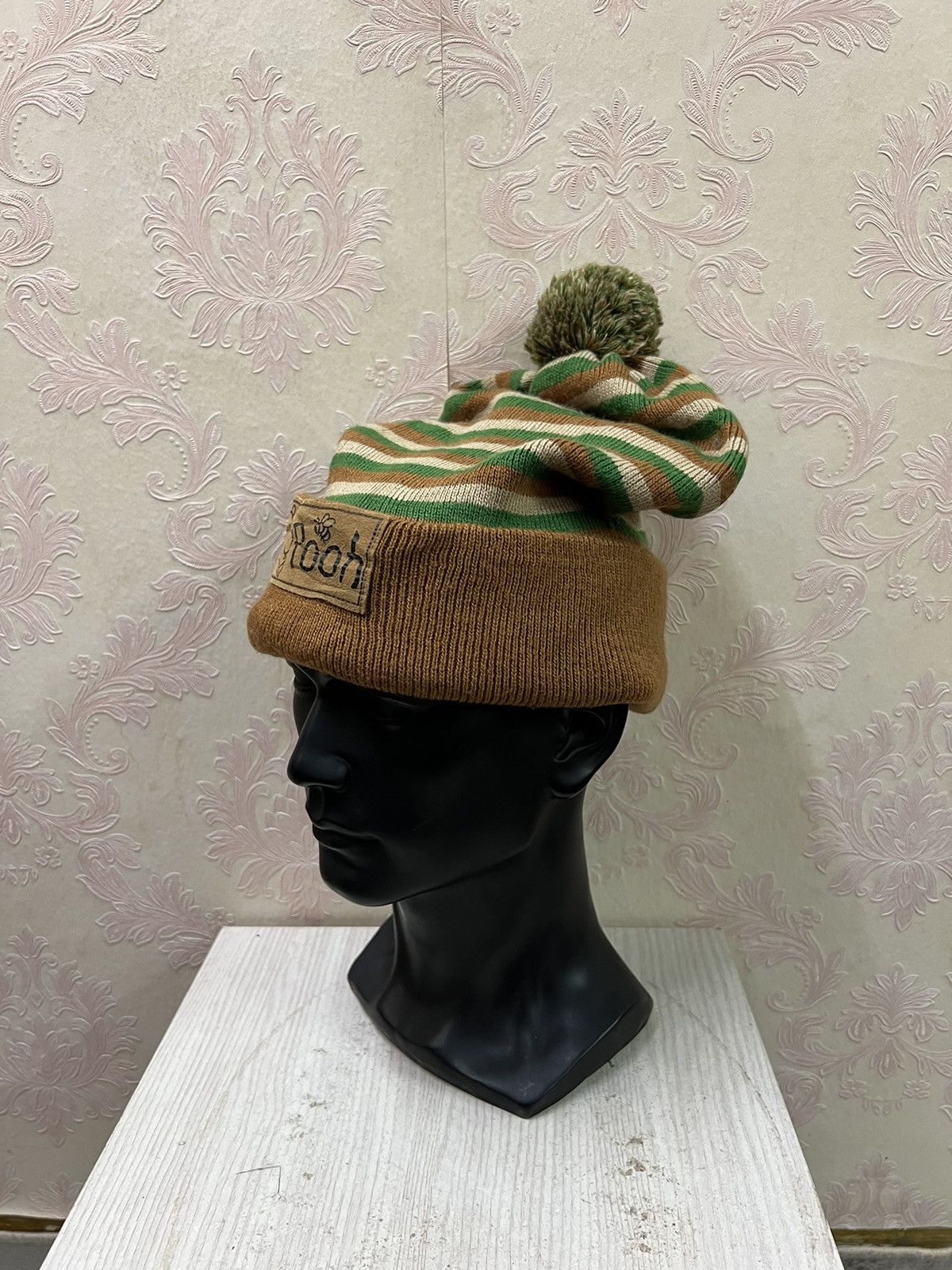 Cartoon Network × Disney Winnie The Pooh Cartoon Beanie Hats Size ONE SIZE - 3 Thumbnail