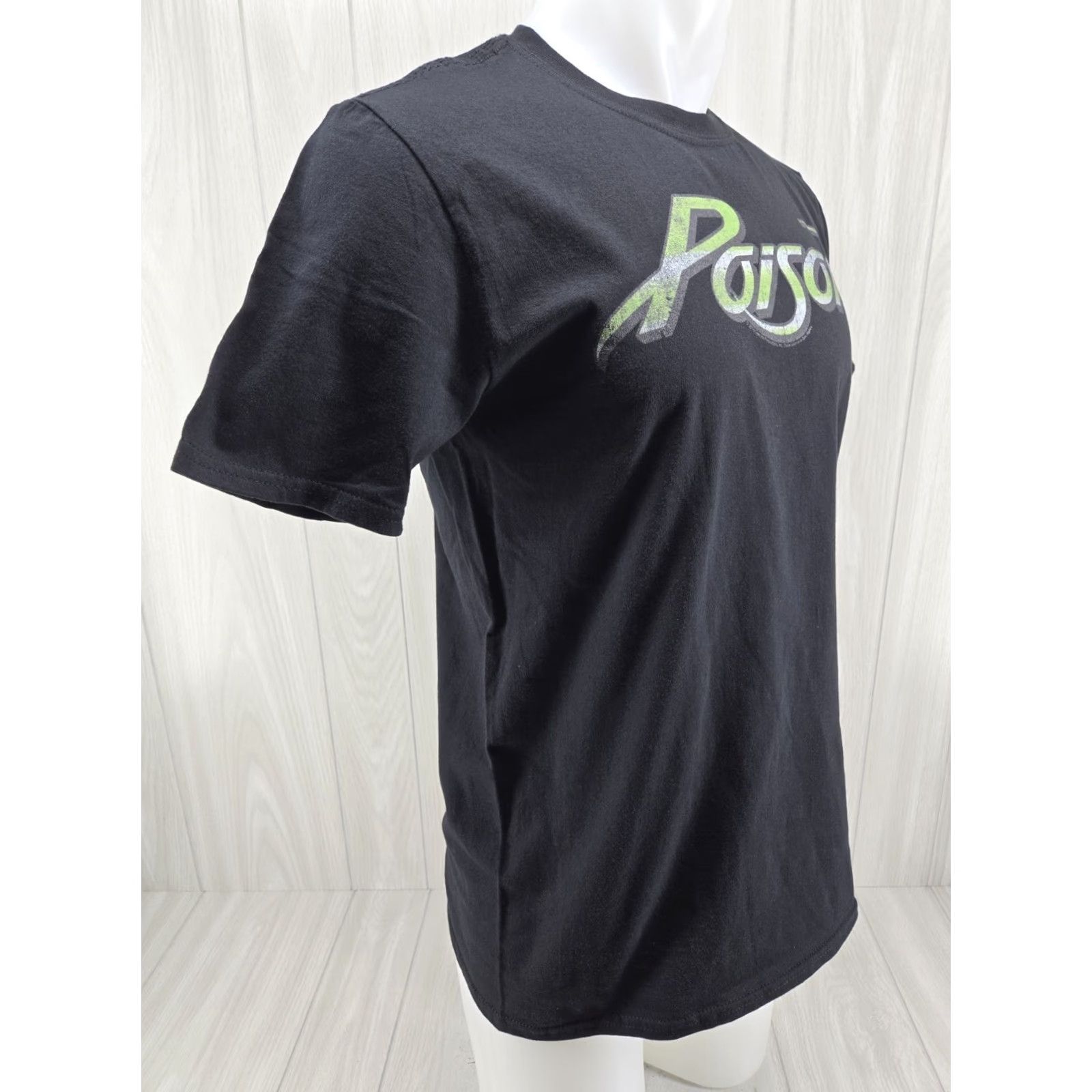 Gildan Poison Shirt Men Black 2016 Size Medium Basic Band Logo Shirt Short Sleeve Crew Neck Gildan Size US M / EU 48-50 / 2 - 7 Thumbnail