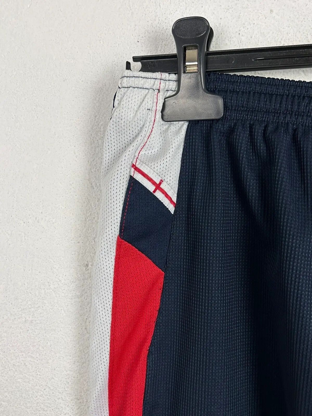 Umbro 00s Vintage Umbro England Sportswear Soccer Shorts Size US 38 / EU 54 - 6 Thumbnail