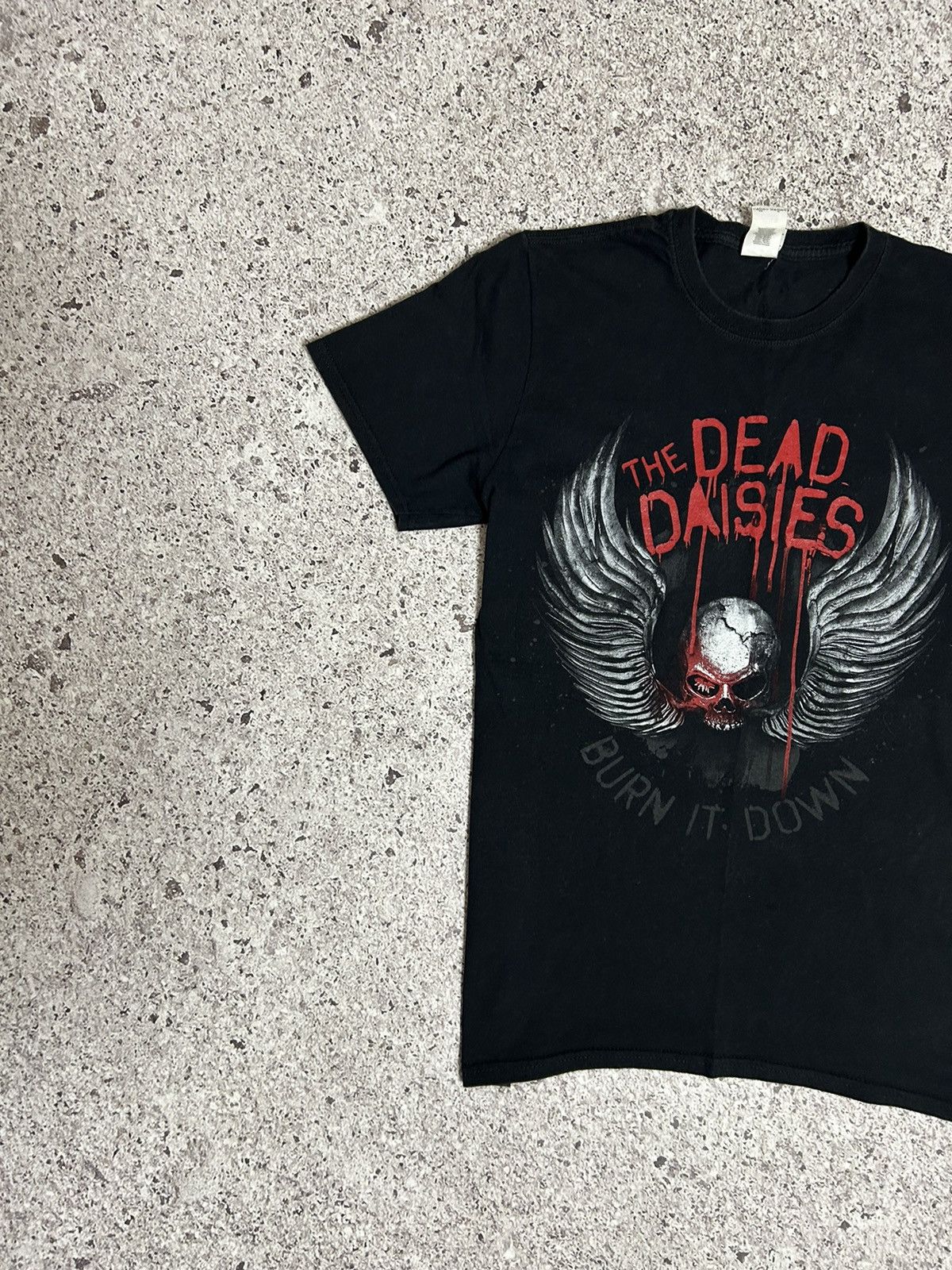 Band Tees The Dead Daisies Burn It Down Tour Band Rock 2018 T-Shirt Size US M / EU 48-50 / 2 - 2 Thumbnail