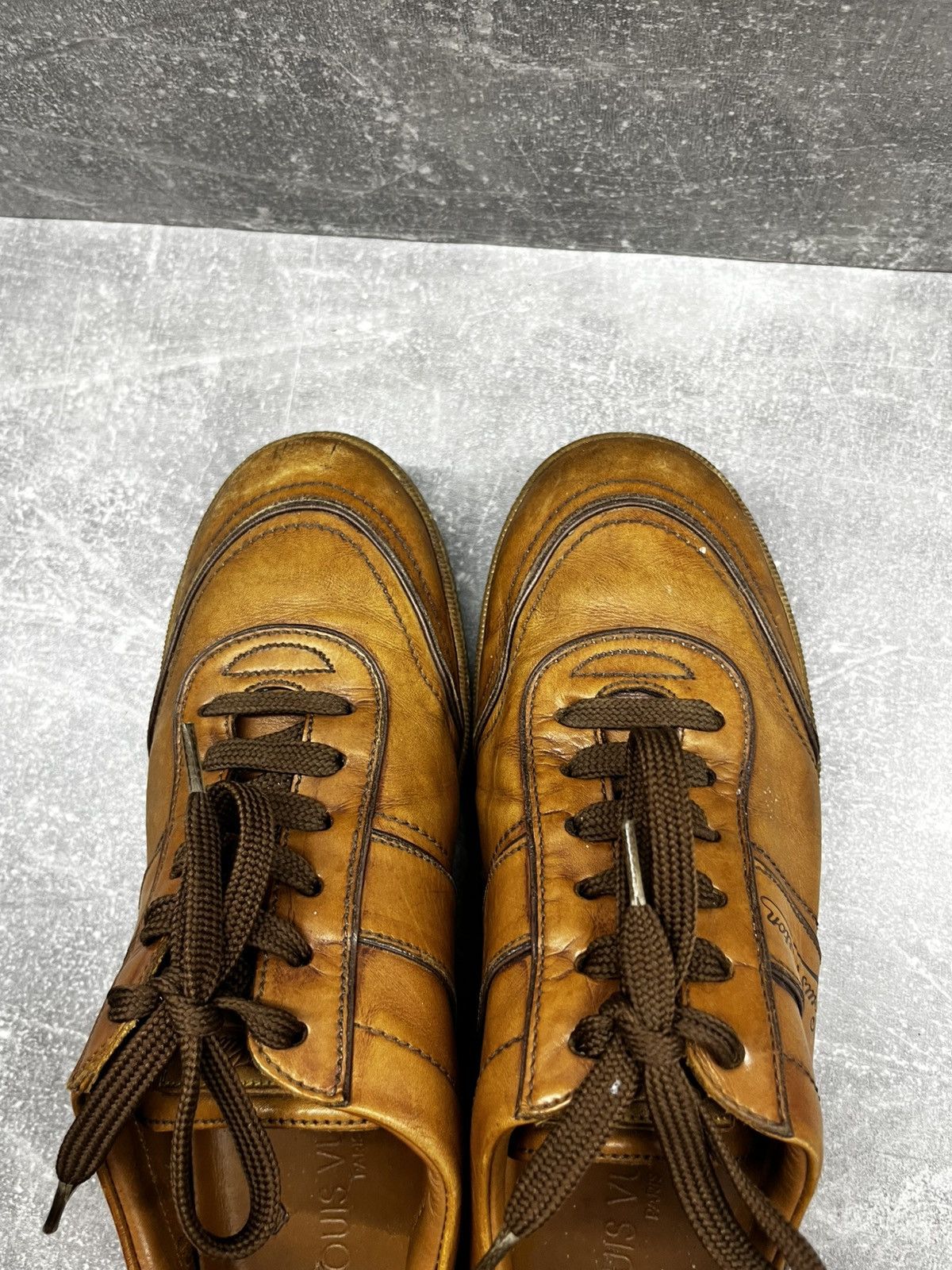 Louis Vuitton Louis Vuitton Sneaker Shoes Women's Low Cut Logo Light Brown Size US 6 / IT 36 - 6 Thumbnail