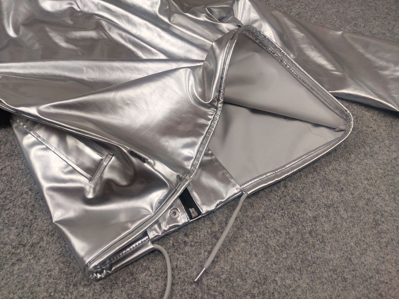Rains Rains String Design silver foil raincoat Hooded Jacket Size US S / EU 44-46 / 1 - 10 Thumbnail