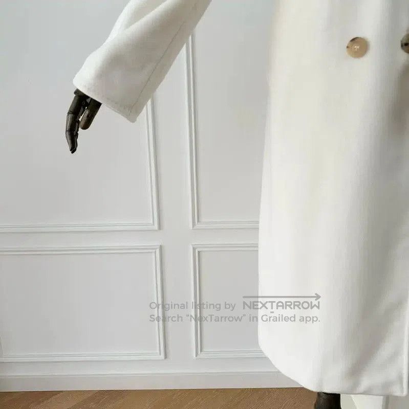 Max Mara MaxMara Women's White Coat with Belt . Size M / US 6-8 / IT 42-44 - 4 Thumbnail