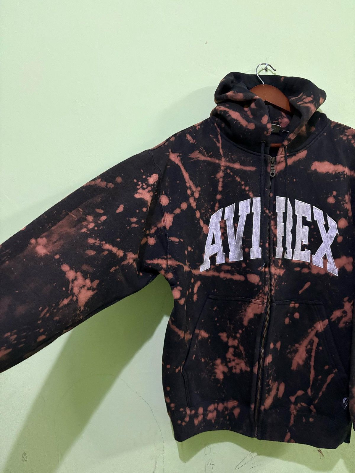 Avirex × Vintage Vintage Avirex Hoodie Embroidery Logo Acid Washed Design Size US L / EU 52-54 / 3 - 2 Thumbnail