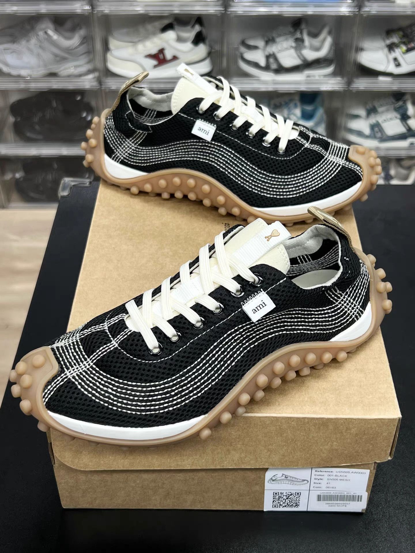 AMI Black Low Top Sneakers with Textured Sole Size US 8 / EU 41 - 1 Thumbnail