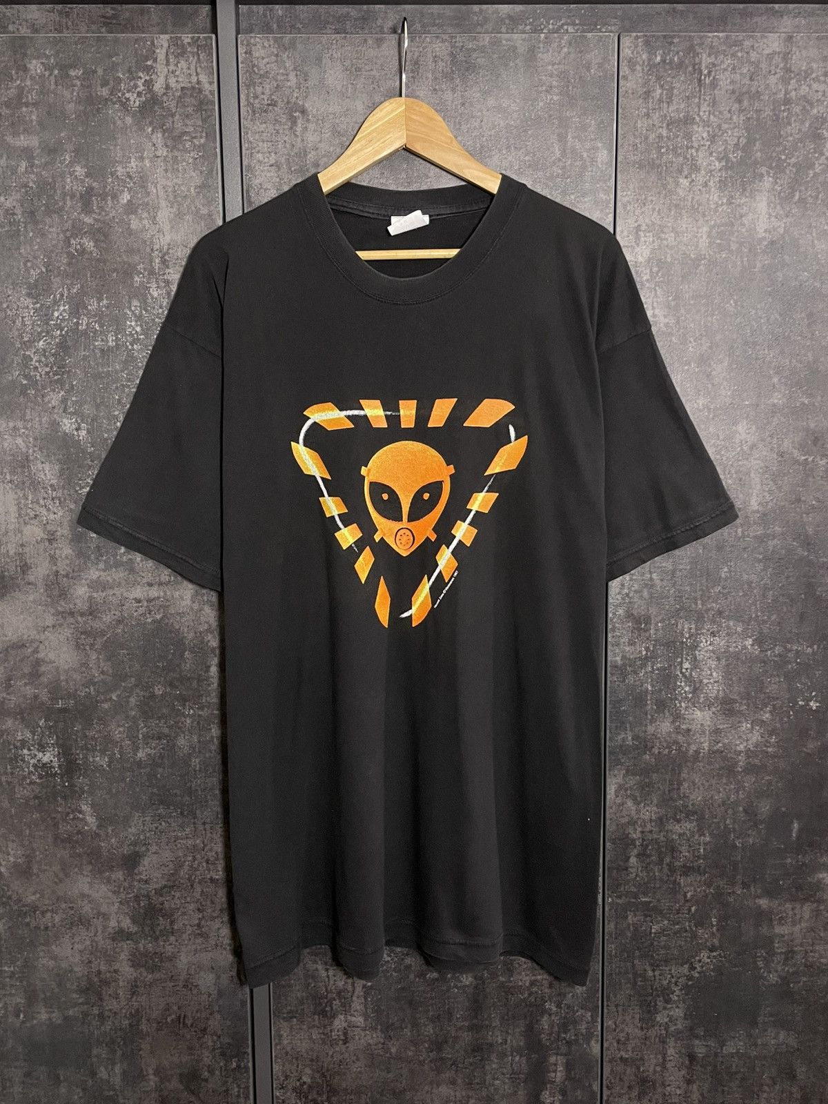 Vintage Vintage 1997 The X Files Movie Hazard Zone T-shirt Rock Band Size US L / EU 52-54 / 3 - 1 Thumbnail