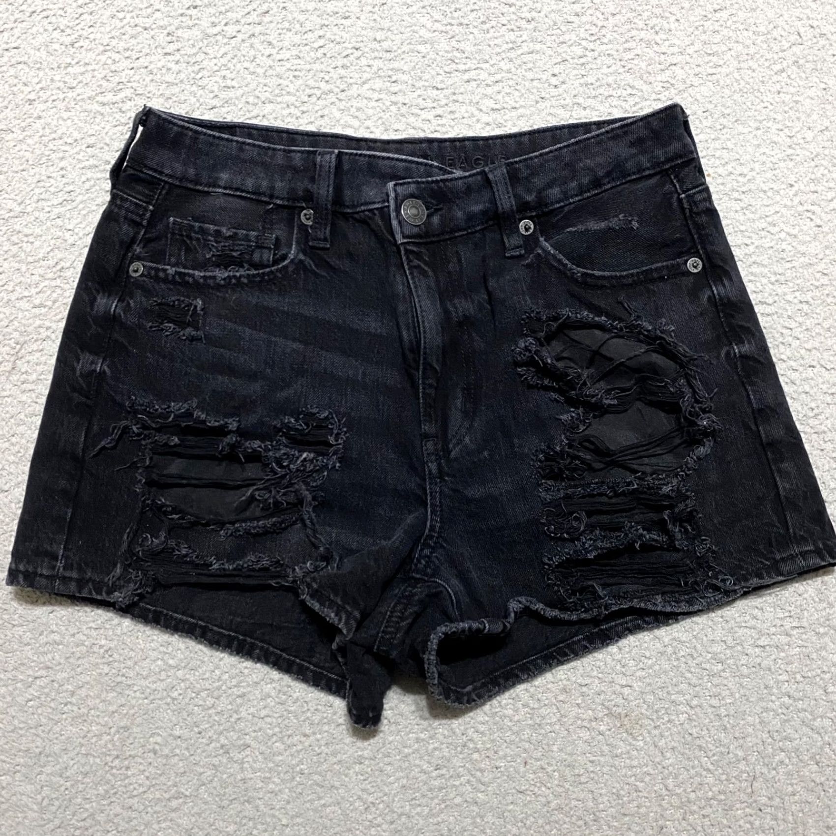 American Eagle Outfitters American Eagle Outfitters Womens 4 Jean Shorts Faded Black Denim High Rise Mom 90s Grunge Size 27" / US 4 / IT 40 - 2 Thumbnail