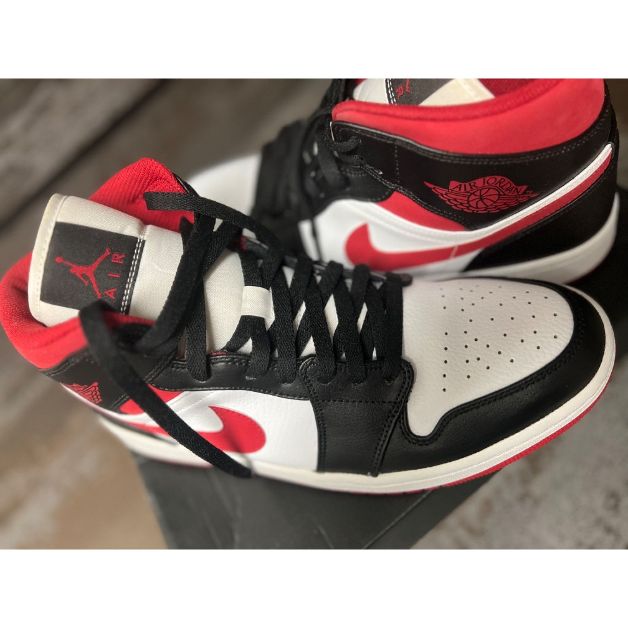 Nike Jordan 1 Mid Gym Red Black White Used Size 10.5- 554724-122 Size US 10.5 / EU 43-44 - 3 Thumbnail