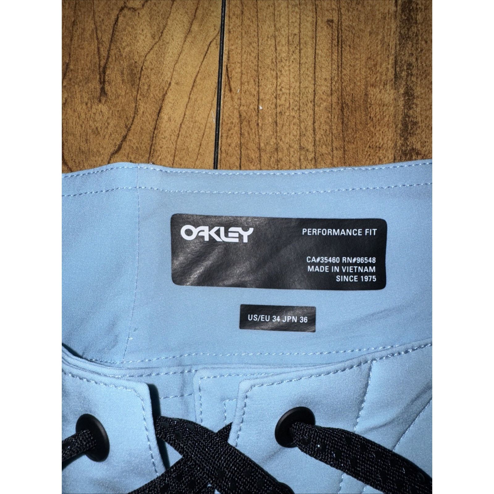 Oakley BNWT Oakley Swim Trunks Size 34 Performance Fit Blue Size US 34 / EU 50 - 4 Thumbnail