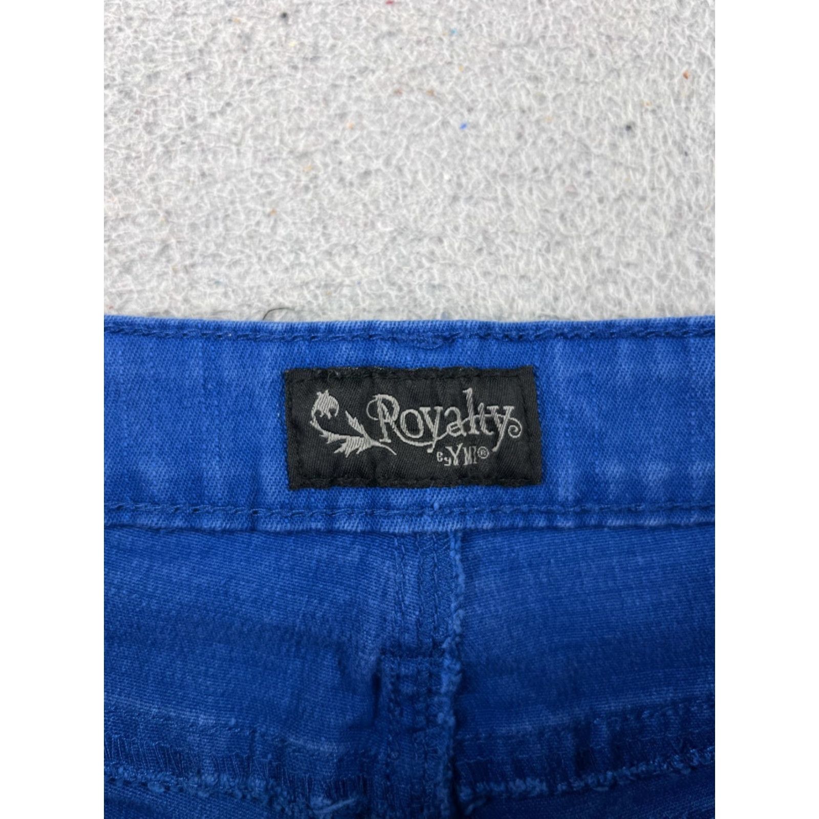 Vintage YMI Shorts Womens 6 Denim Blue Cut-Off Low Rise 28x6 Cotton Blend 6 Regular 28 Blue Size 28" / US 6 / IT 42 - 7 Thumbnail