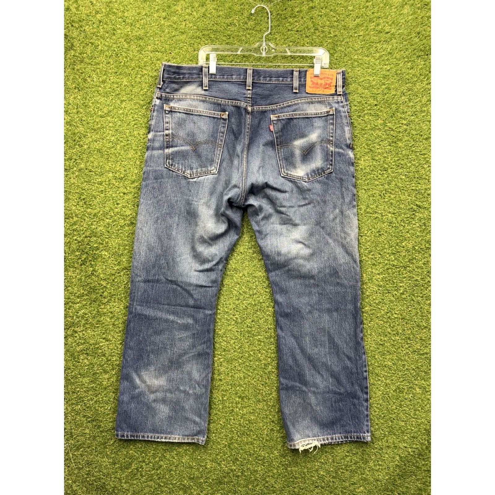 Levi's Levis 517 Jeans Mens 40x30 Blue Medium Wash Regular Fit Bootcut Denim Workwear jeans Size US 40 / EU 56 - 2 Thumbnail