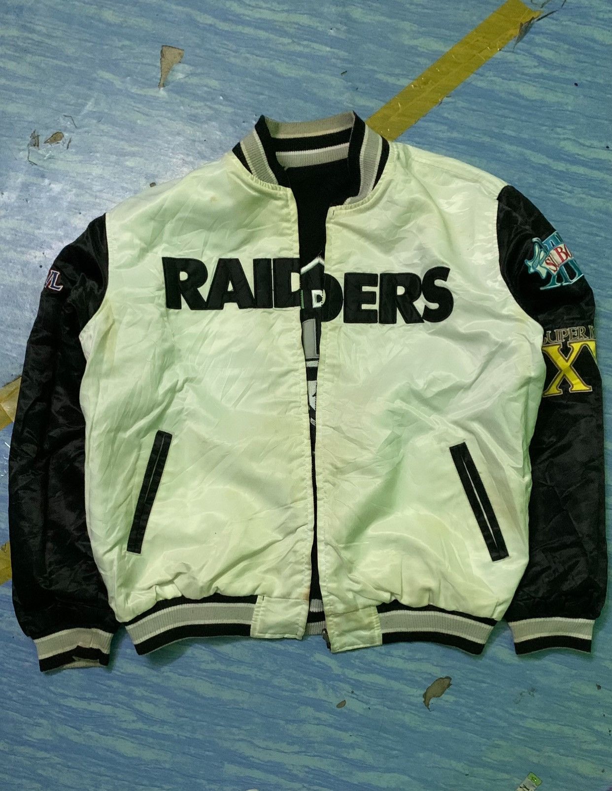 NFL Jacket Raiders NFL Reversible Superbowl Size US XL / EU 56 / 4 - 1 Thumbnail