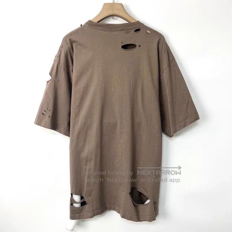 Balenciaga Balenciaga Large hole logo letter print round neck T-shirt Size US L / EU 52-54 / 3 - 2 Thumbnail