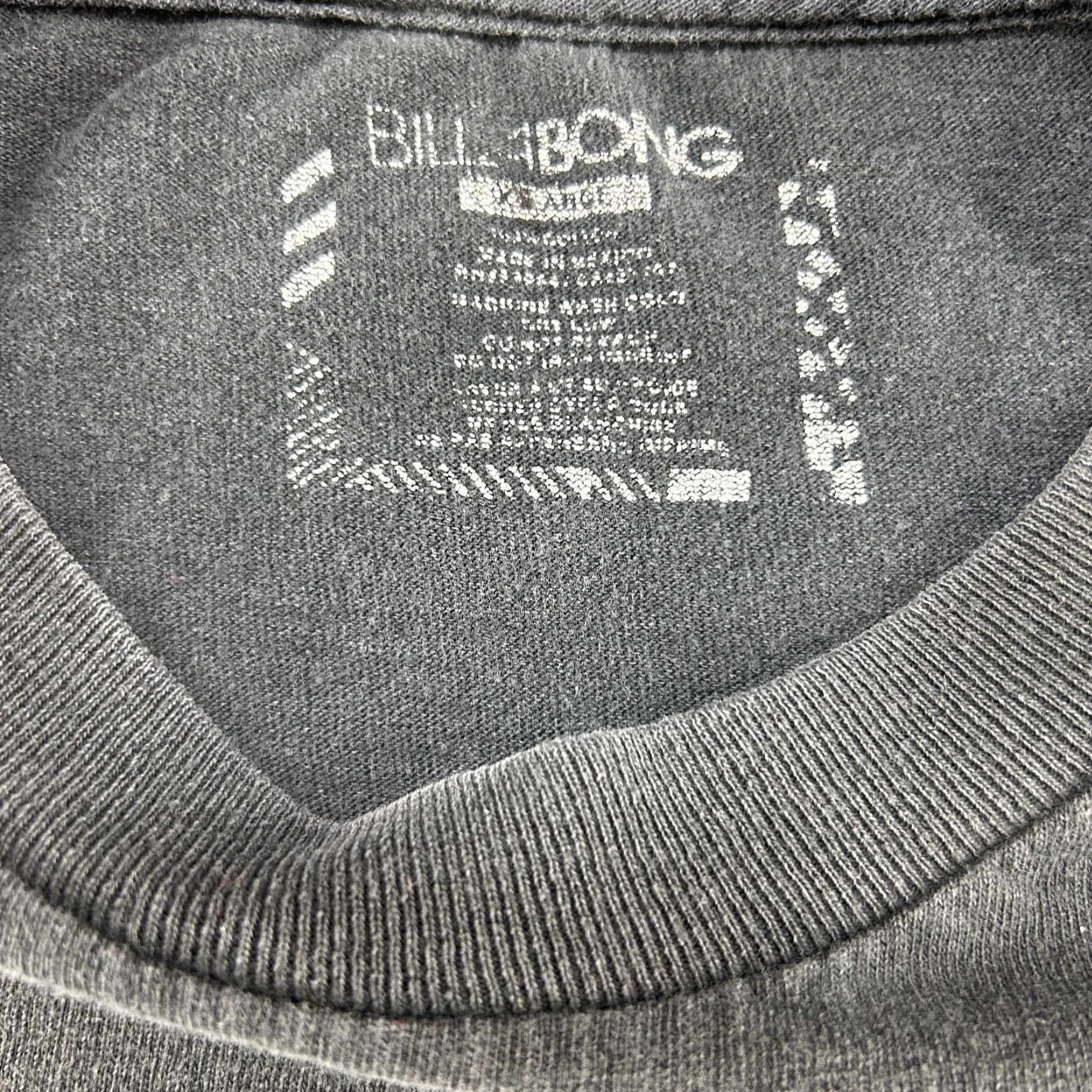Billabong VINTAGE Billabong Mens Shirt 2XL Black MMVIII Ornate Skate Surf Crown Cyber Y2K Short Sleeve Crew Neck T-Shirt Size US XXL / EU 58 / 5 - 2 Thumbnail