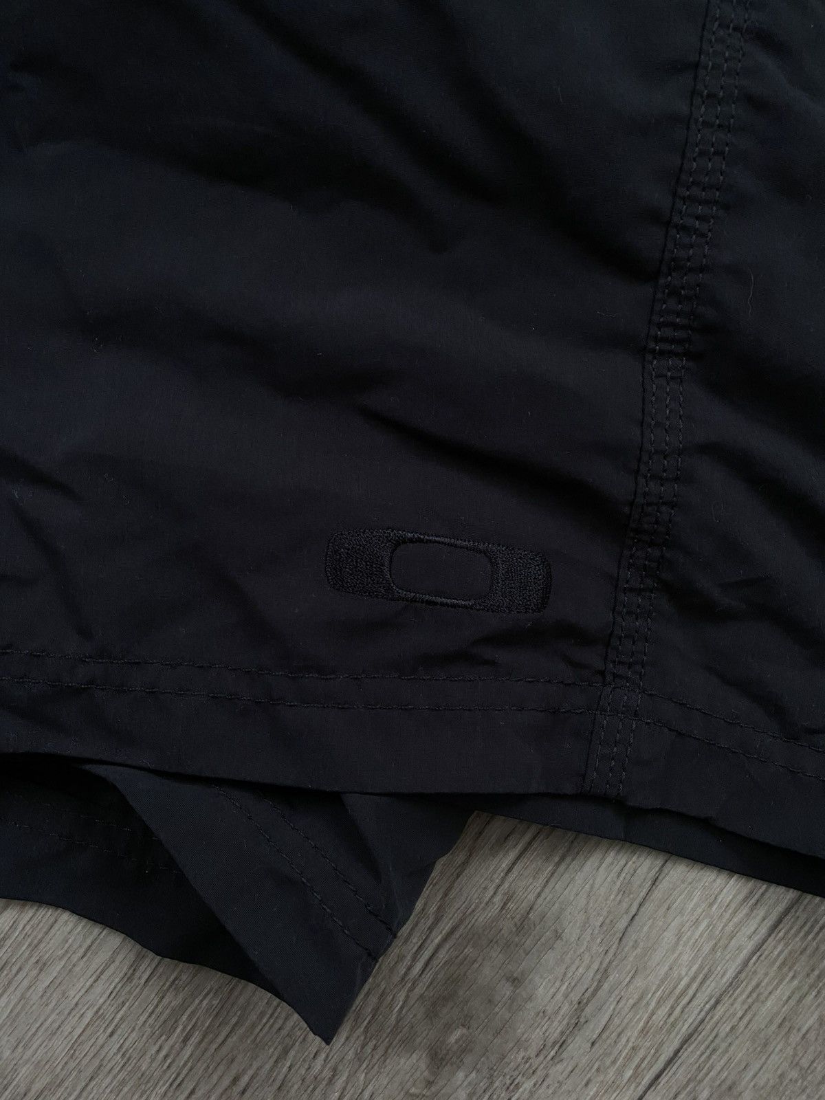 Oakley × Vintage 🫧OAKLEY VINTAGE SHORTS MEN’S Rare Swim Size US 36 / EU 52 - 8 Thumbnail