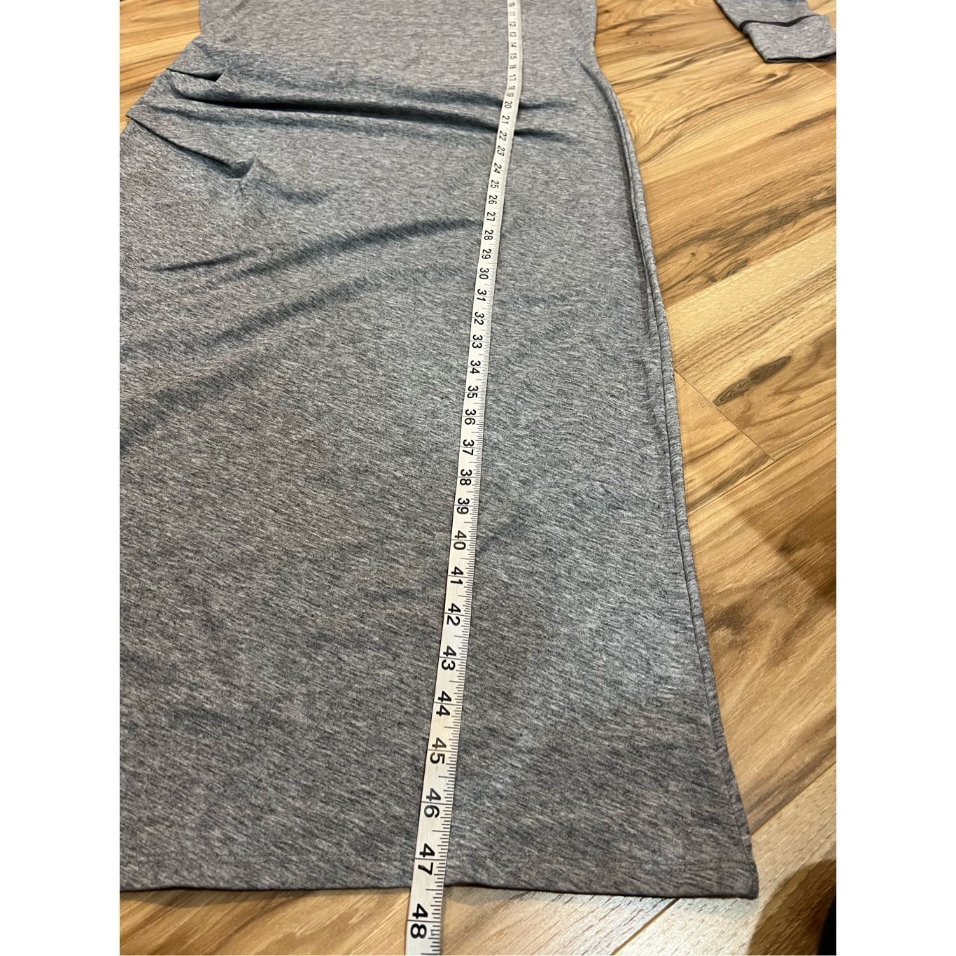 Athleta Athleta Grey Turtleneck Ruched Midi Dress Sz L Size L / US 10 / IT 46 - 9 Thumbnail