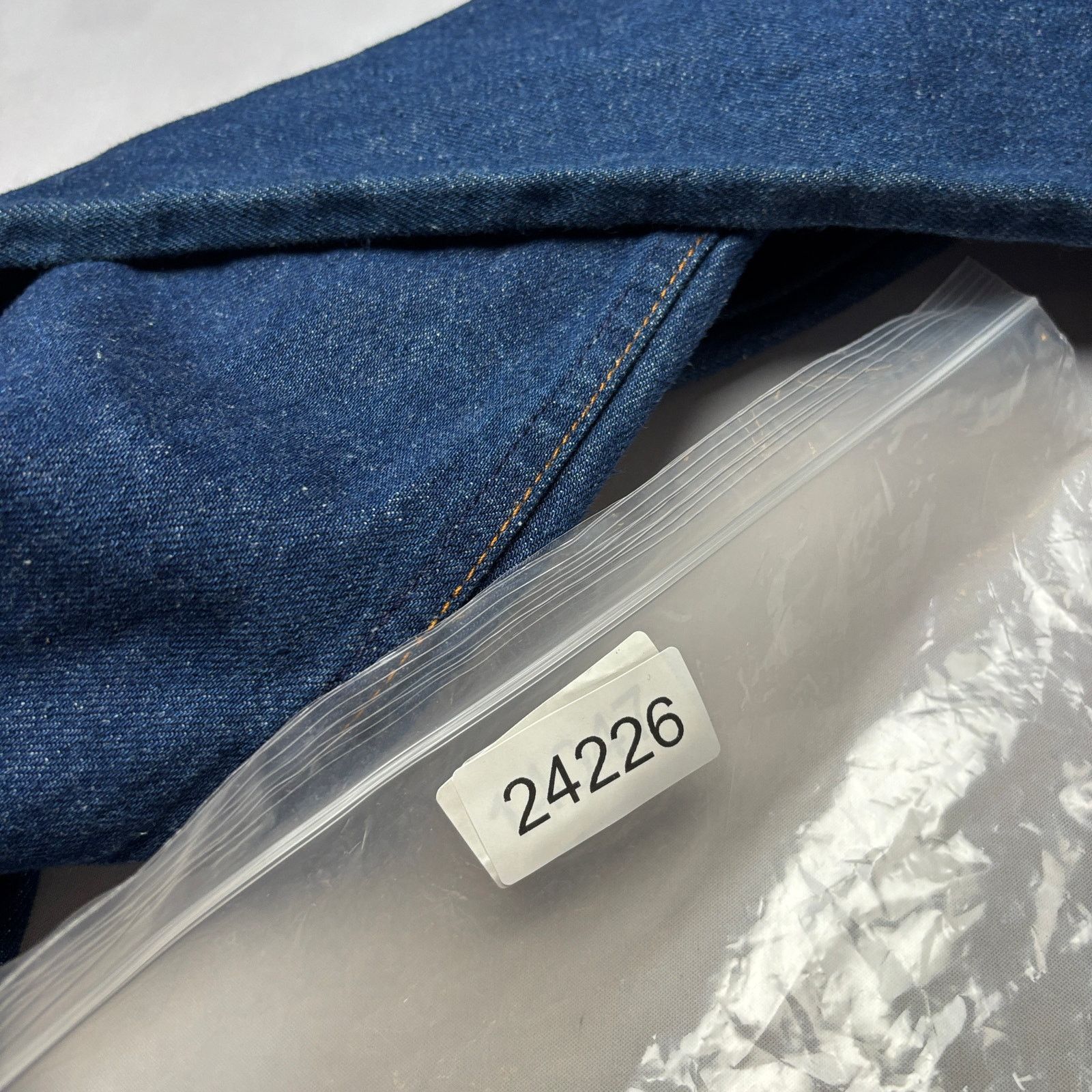 Levi's Vintage Levi's 40517-0215 Boot Cut Flare Jeans Fray 36x34 Size US 36 / EU 52 - 14 Thumbnail