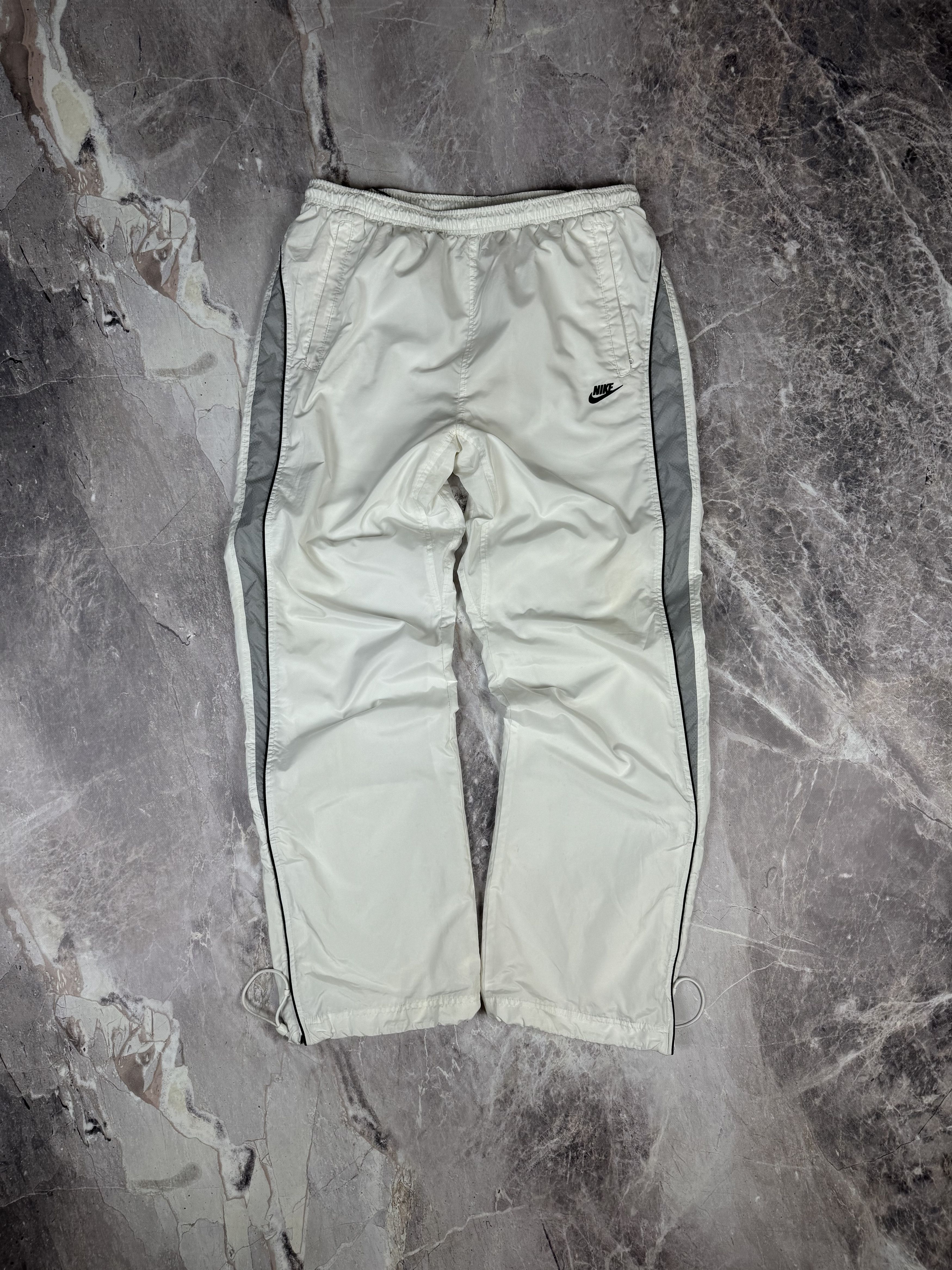 Nike Nike Vintage Mens Nylon Track Pants Size US 36 / EU 52 - 1 Thumbnail