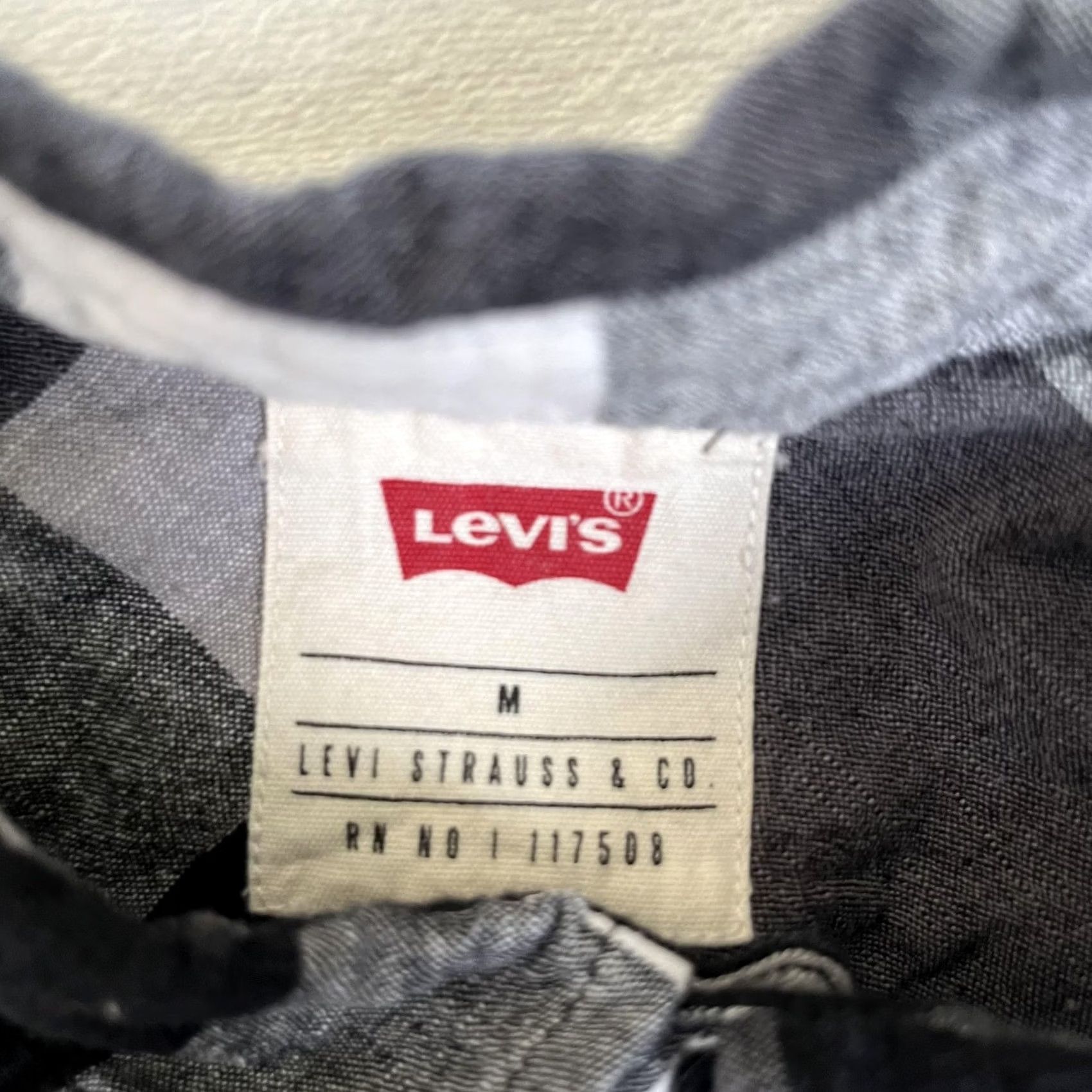 Levi's Levi's Shirt Mens Medium Gray Plaid Long Sleeve Button Front Casual Workwear Size US M / EU 48-50 / 2 - 3 Thumbnail