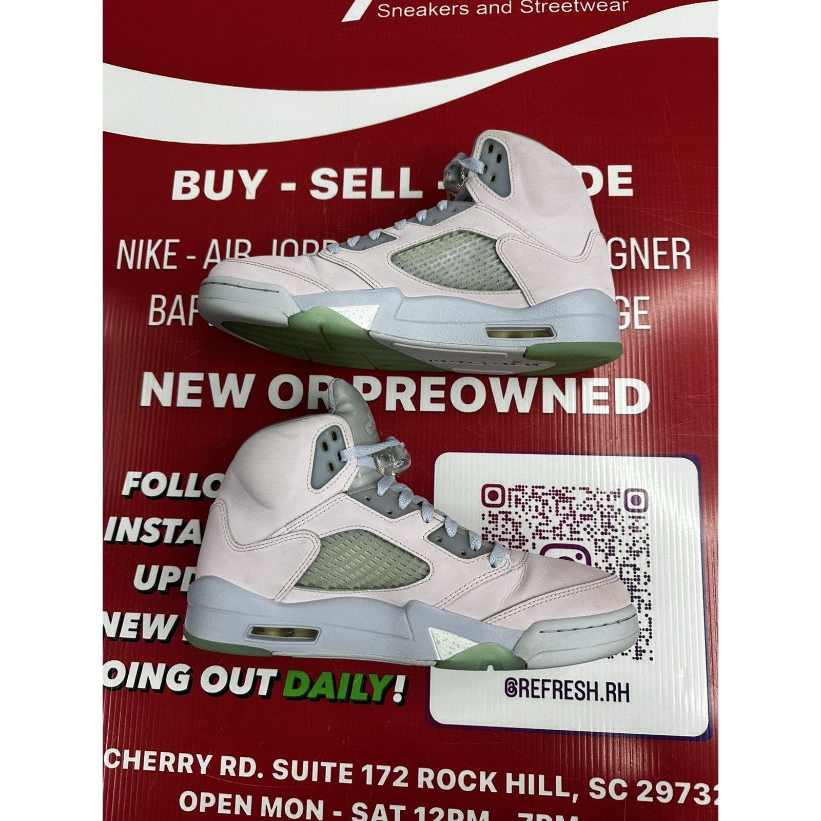 Jordan Brand Air Jordan 5 Retro Easter 2022 Size 10 DV0562-600 Size US 10 / EU 43 - 2 Thumbnail