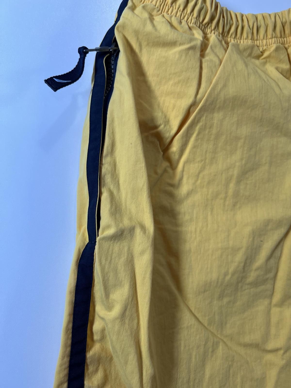 Unknown London Nautica Yellow Men's Casual Shorts with Black Side Stripe Size US 32 / EU 48 - 8 Thumbnail