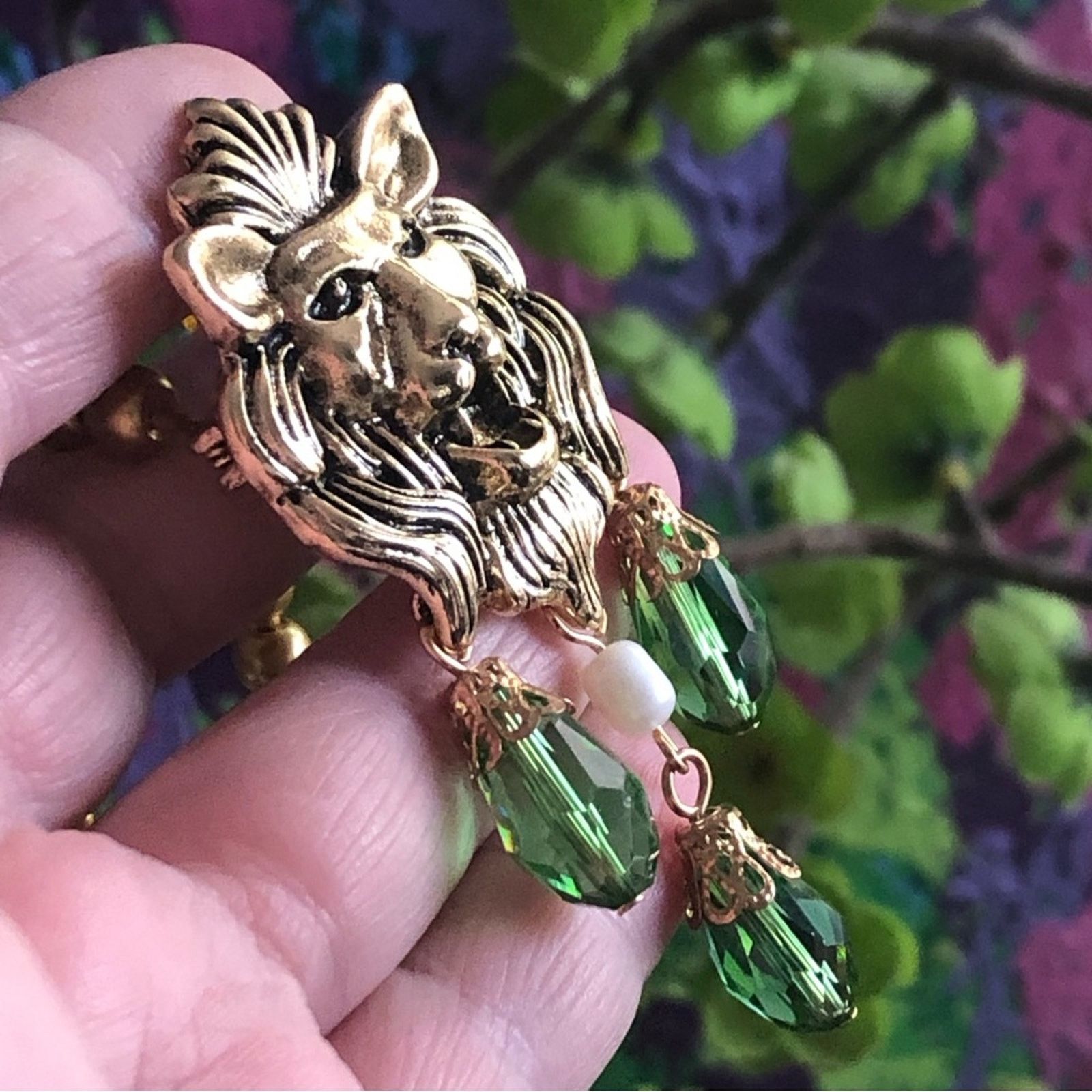 Handmade Handcrafted repurpose growling lion crystal Pearl necklace Size ONE SIZE - 10 Thumbnail