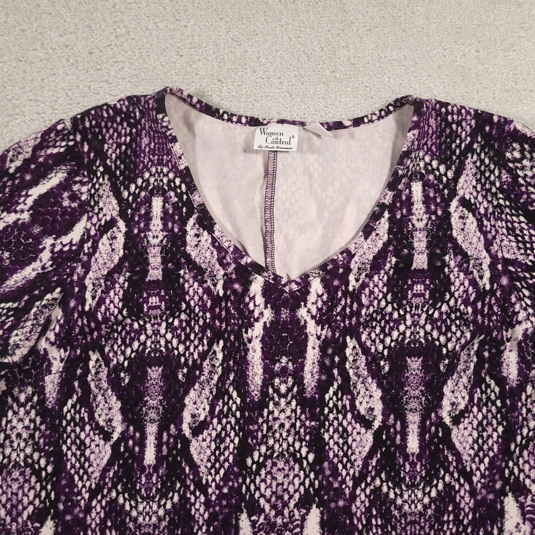 Vintage Women with Control Dress Womens XL Purple Snake Print Short Sleeve Stretch Knit Size 40" / US 18 - 3 Thumbnail