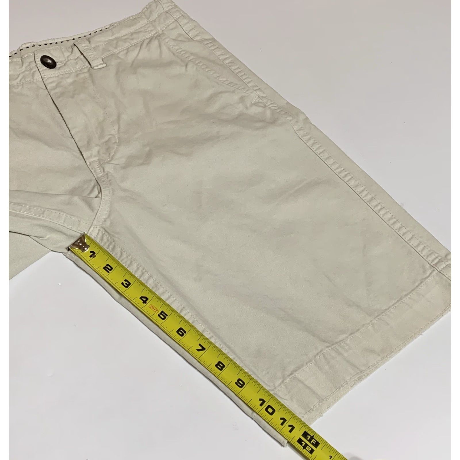 American Eagle Outfitters VINTAGE American Eagle Chino Shorts Mens Regular 33 Beige 11in Inseam Beach Classic Khaki Long Length Size US 33 - 5 Thumbnail
