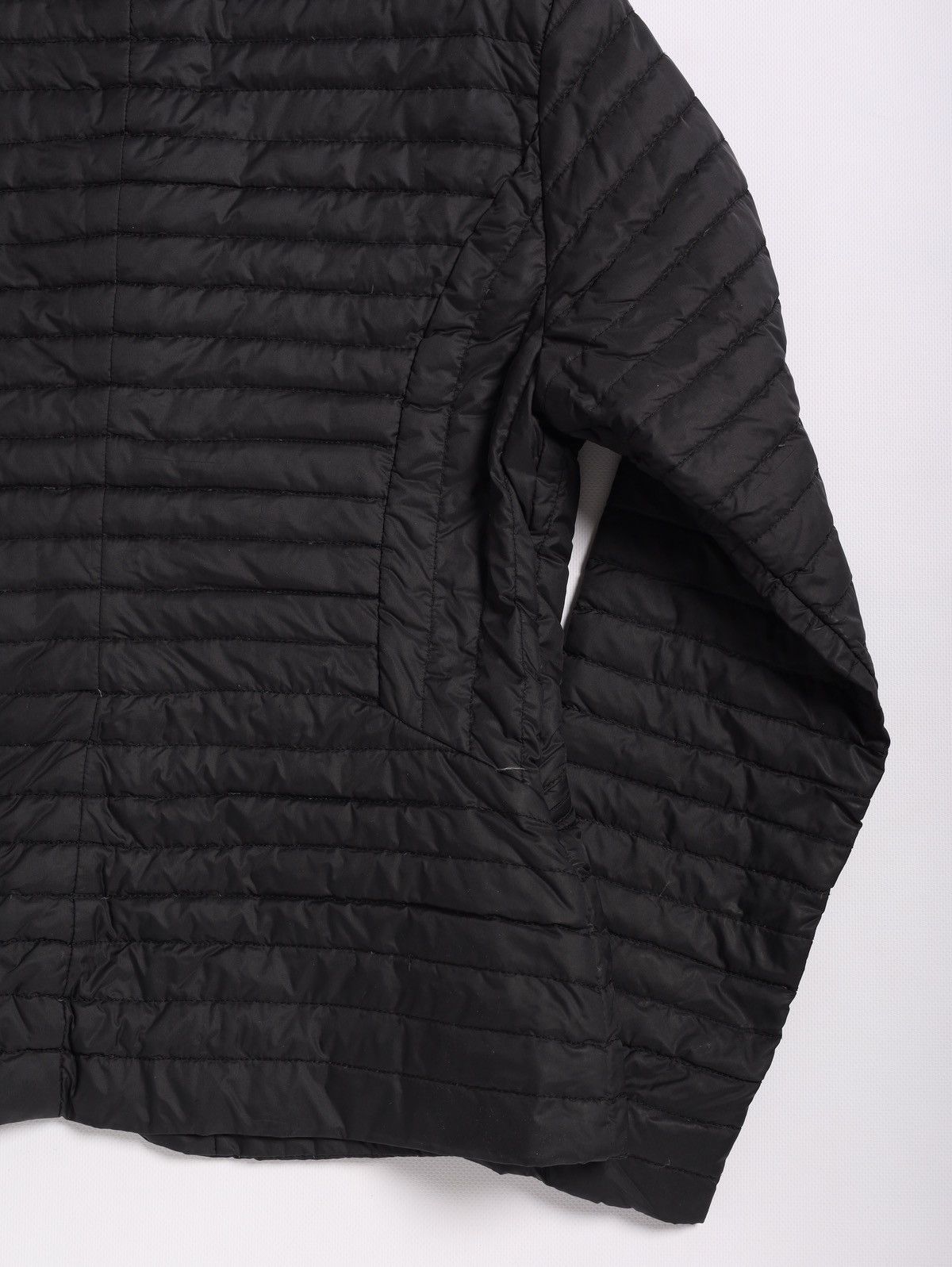 Moncler Vintage Moncler Puffer Light Jacket Size XS / US 0-2 / IT 36-38 - 14 Thumbnail