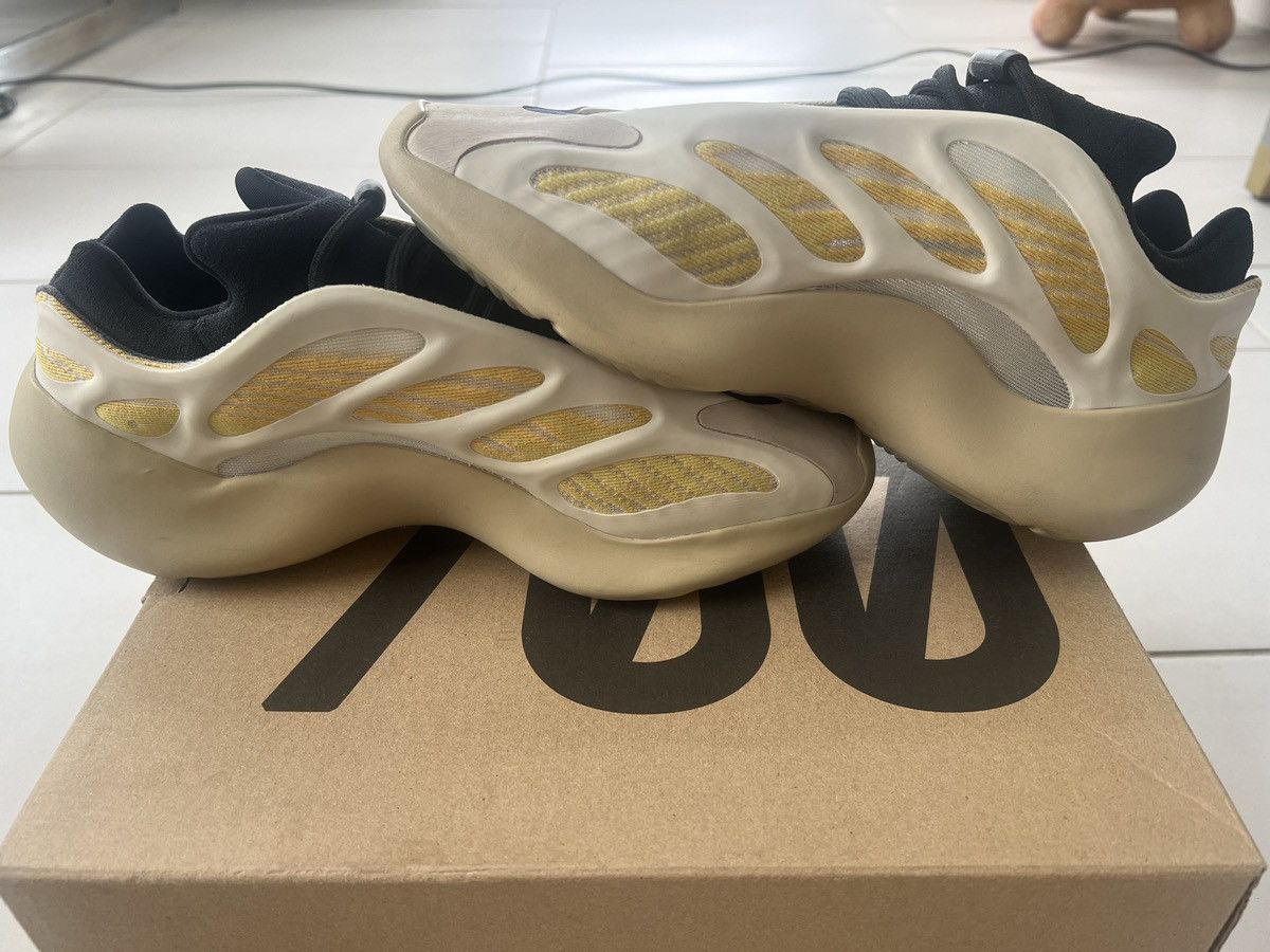 Adidas × Kanye West Adidas Yeezy 700 v3 Safflower Size US 9 / EU 42 - 3 Thumbnail