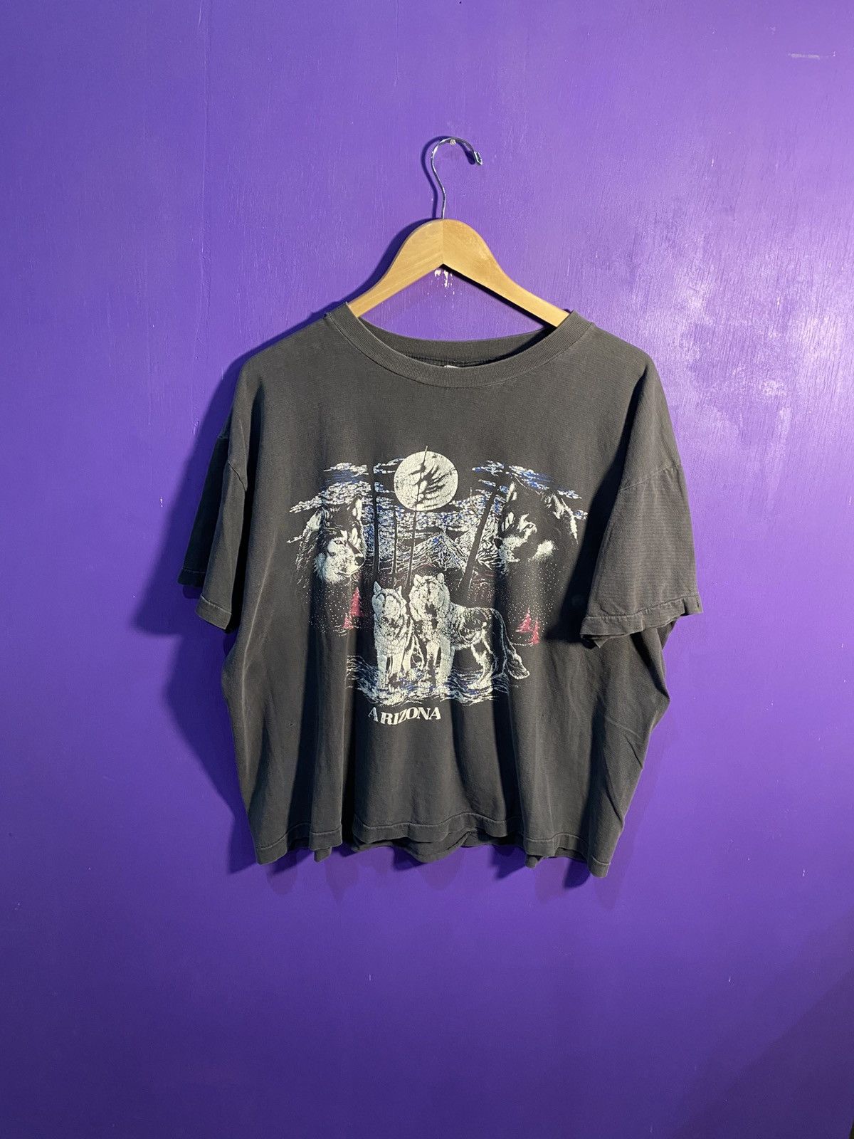 Other Vintage 90s faded howling wolves animal tee Size US L / EU 52-54 / 3 - 1 Thumbnail