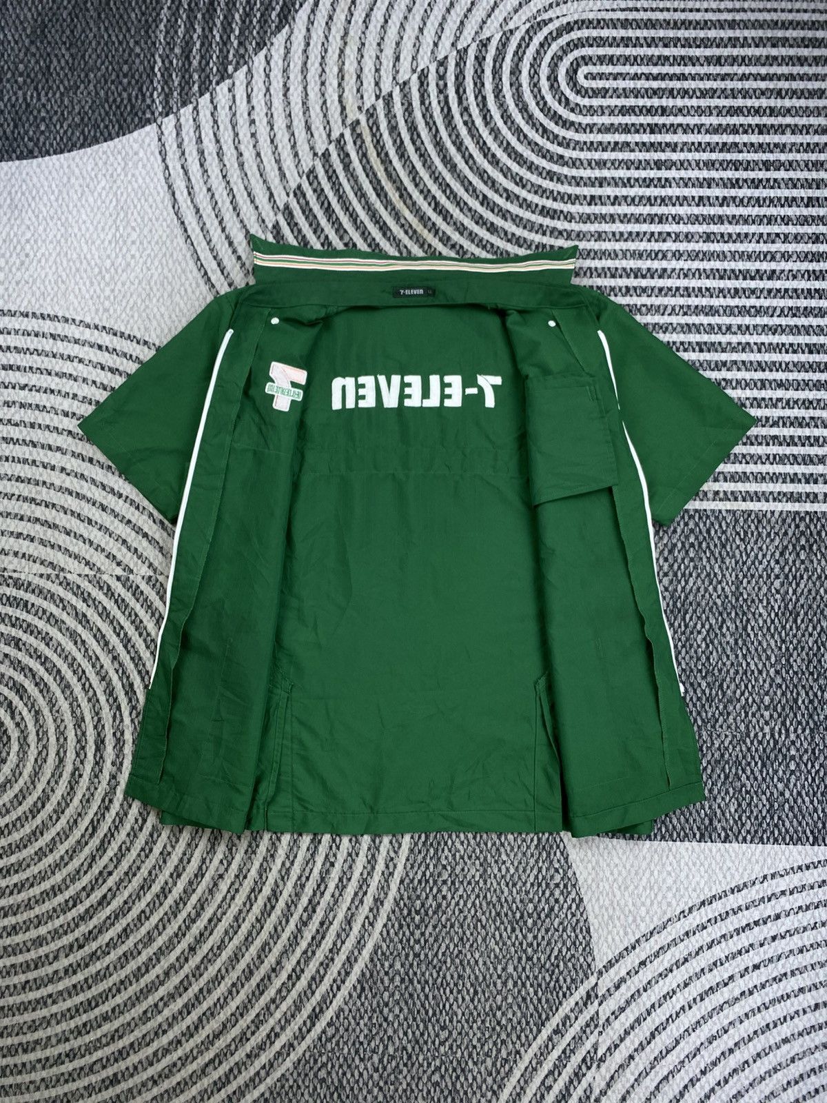 Japanese Brand Vtg 7 Eleven Edition Staff Uniform Workwear Jacket Size US L / EU 52-54 / 3 - 6 Thumbnail