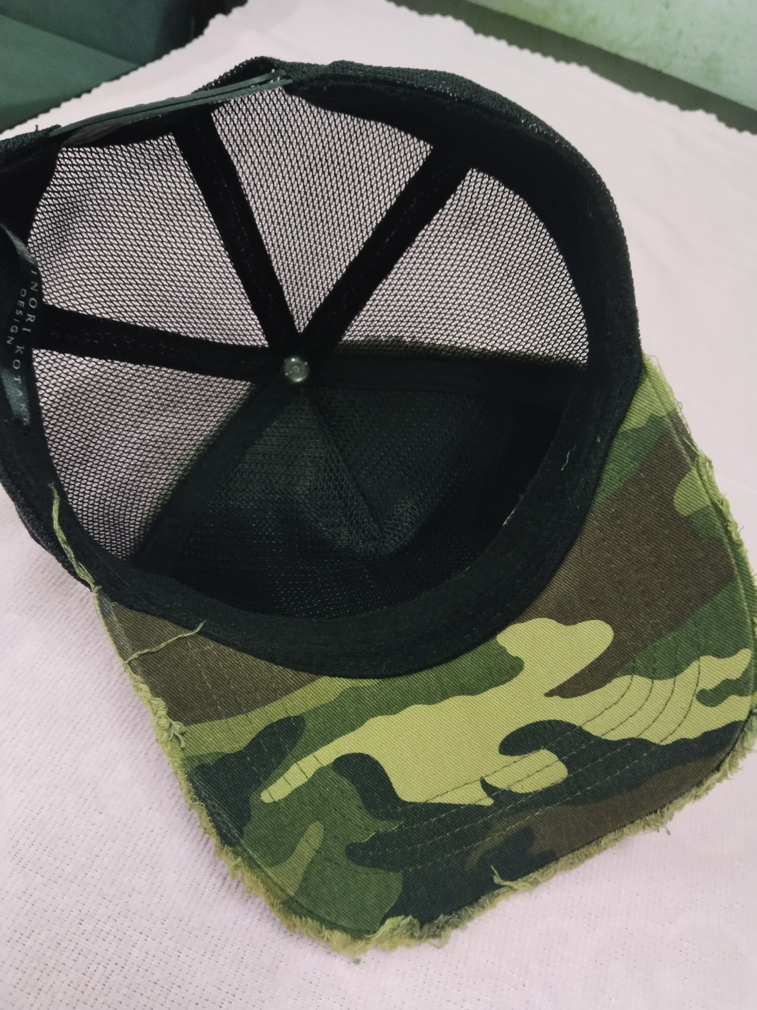 Designer × Japanese Brand DESIGNER YOSHINORI KOTAKE BLING-BLING DISTRESSED CAMO CAP Size ONE SIZE - 6 Thumbnail