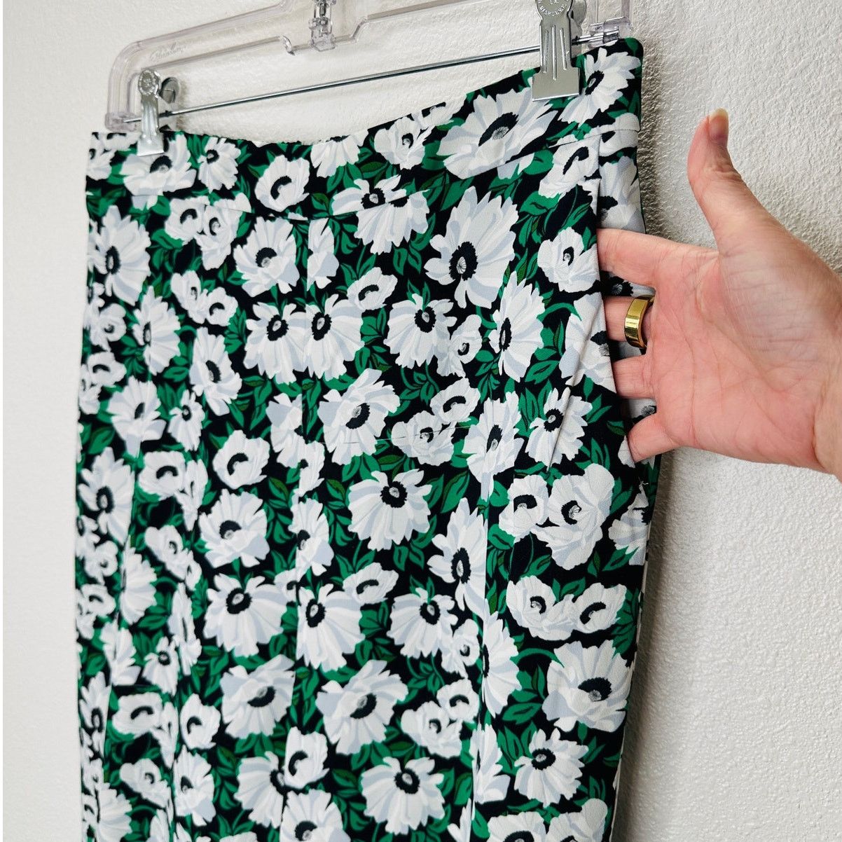 Stella McCartney Stella McCartney White Black Green Julia Flora Jogger Pants Size 42" / US 20 - 7 Thumbnail