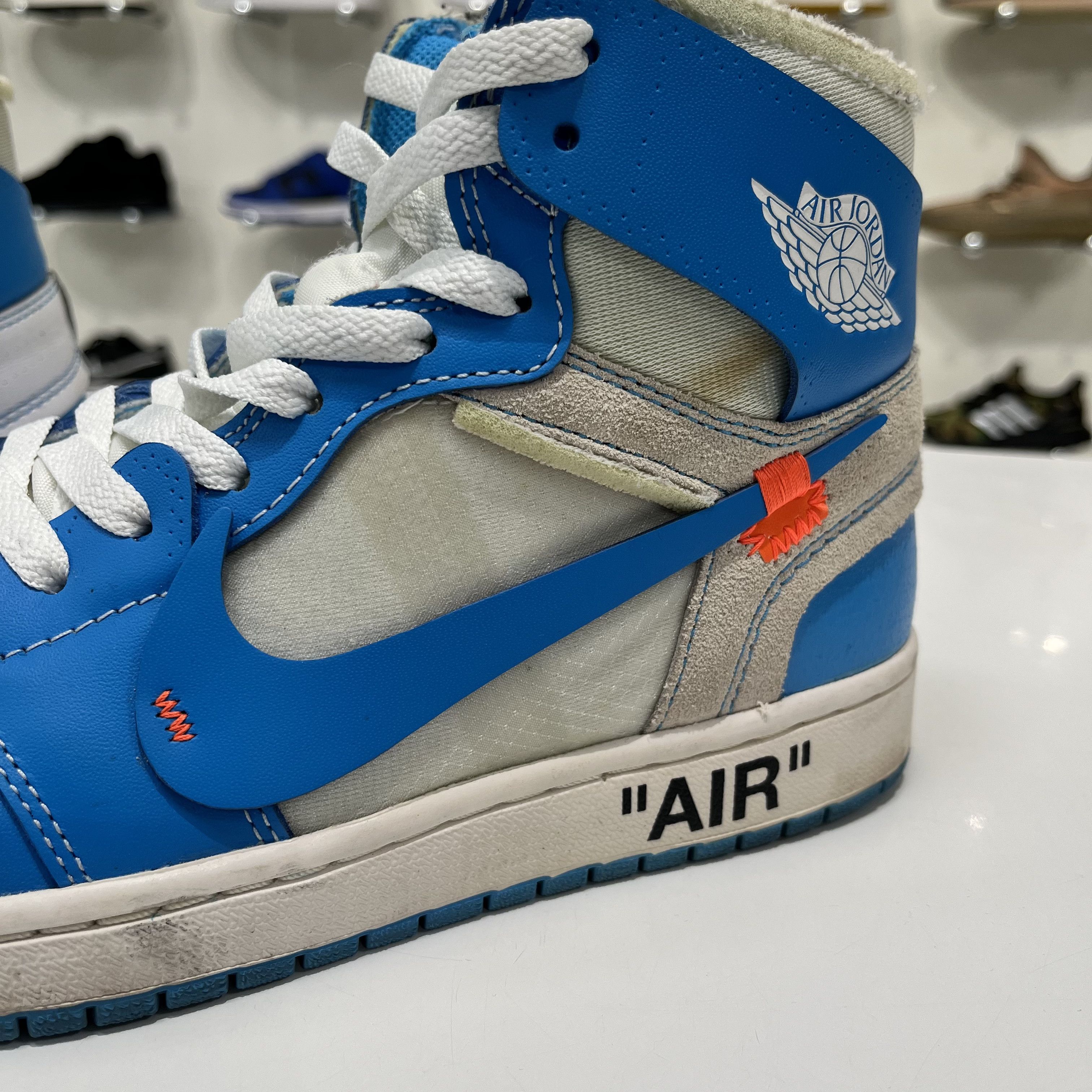 Nike × Off-White Air Jordan 1 Retro High OG x Off-White UNC Size US 8.5 / EU 41-42 - 14 Thumbnail