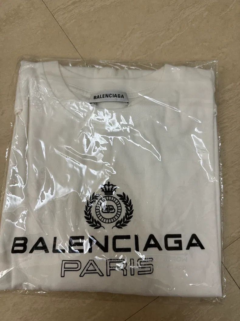 Balenciaga Balenciaga T-Shirt Wheat Crown Buckle Letter Print Logo Sh Size US S / EU 44-46 / 1 - 2 Thumbnail