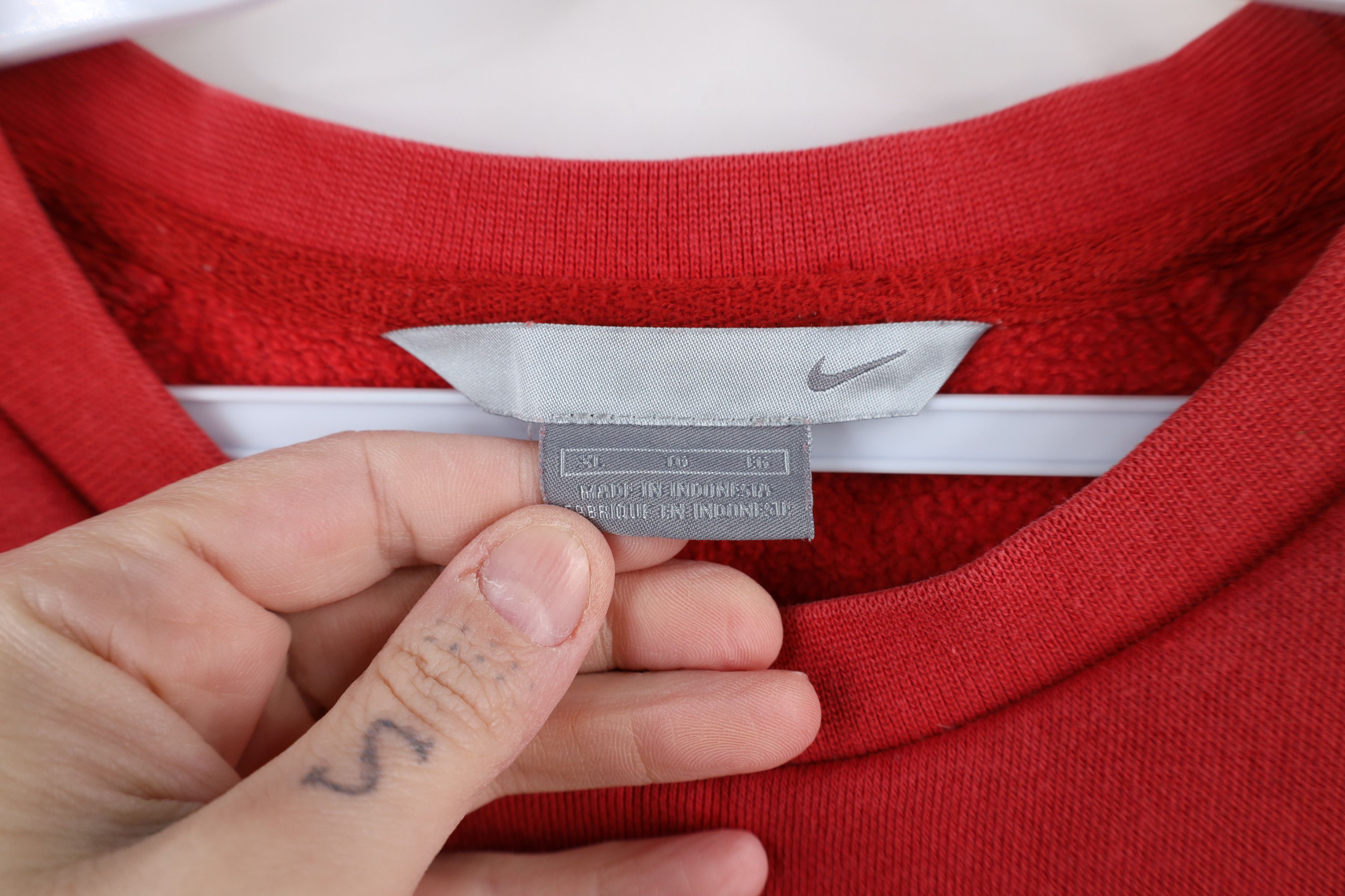 Nike × Vintage Vintage 90s Y2K Nike Monochrome Scott Mini Swoosh Sweatshirt Size US XL / EU 56 / 4 - 6 Thumbnail