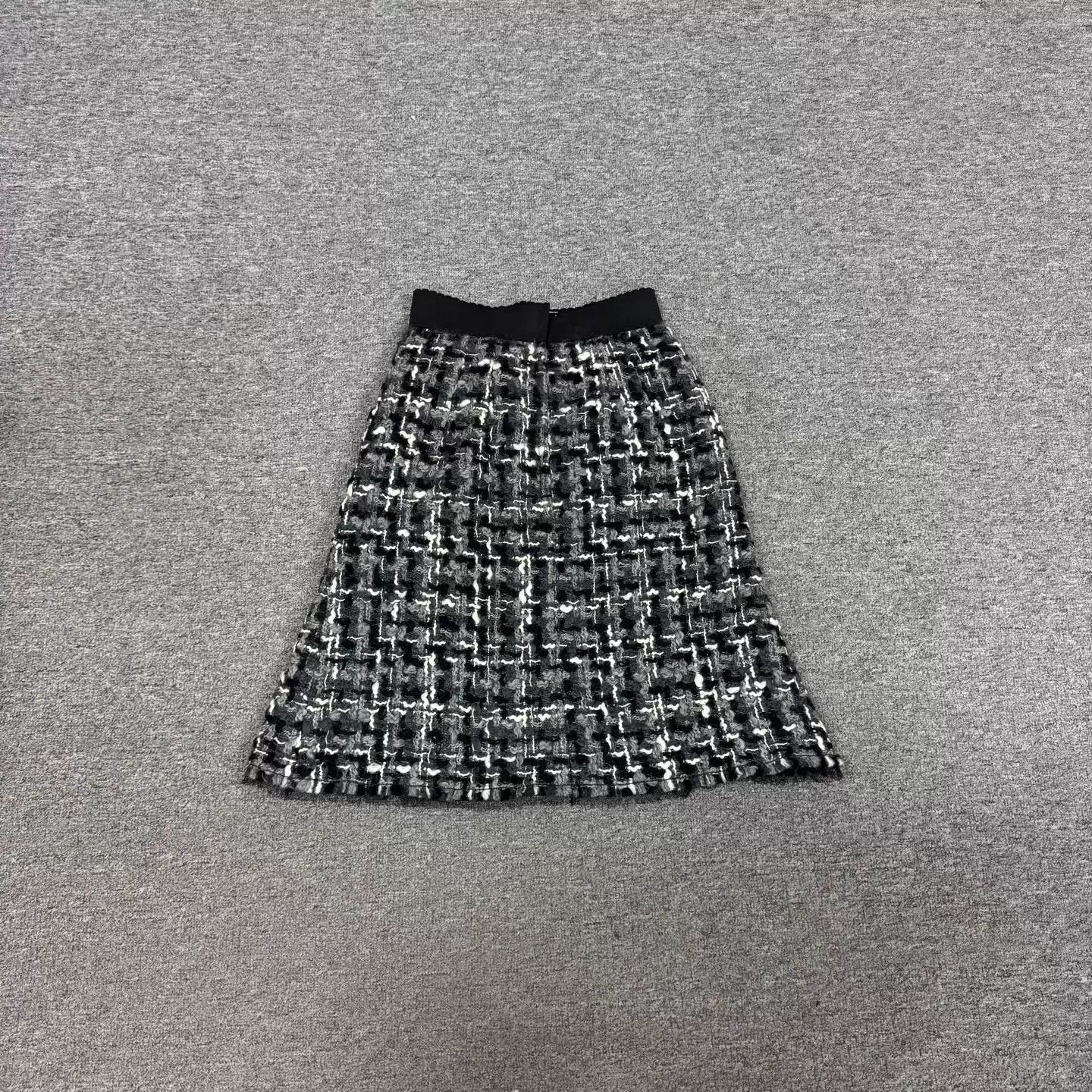 Dolce & Gabbana DG High-Waisted A-Line Skirt Black/White 36 Size 25" / US 0 / IT 36 - 2 Thumbnail
