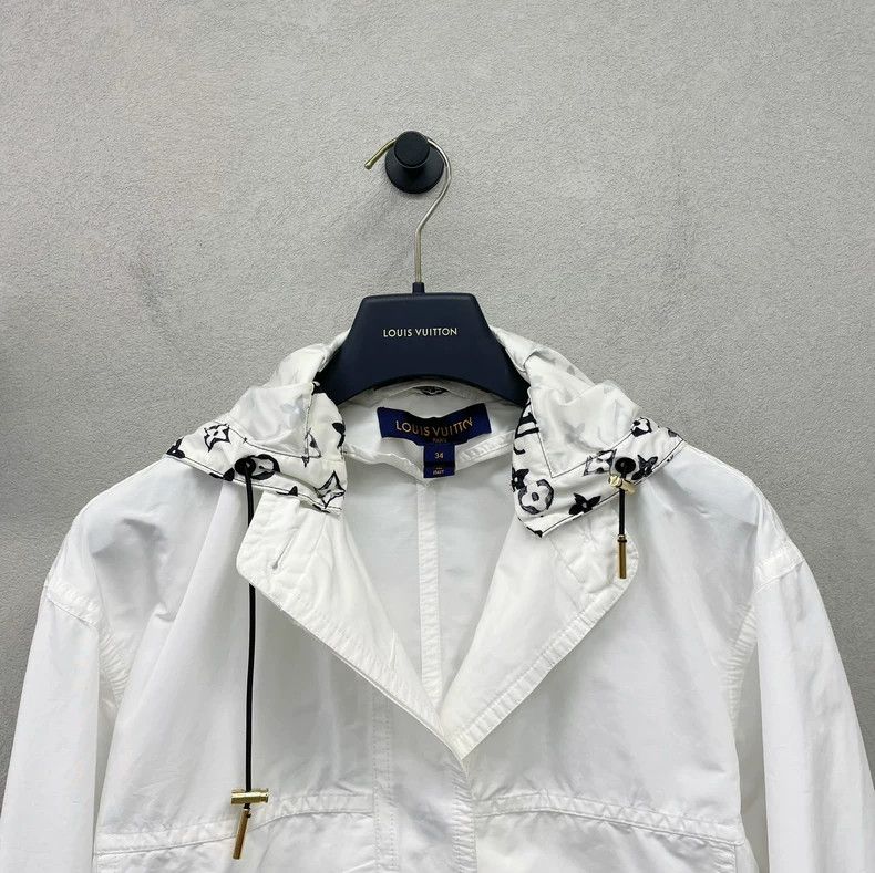 Louis Vuitton Louis Vuitton White Charge Jacket 2503-Nextarrow Size XXS / US 00 / IT 34 - 3 Thumbnail