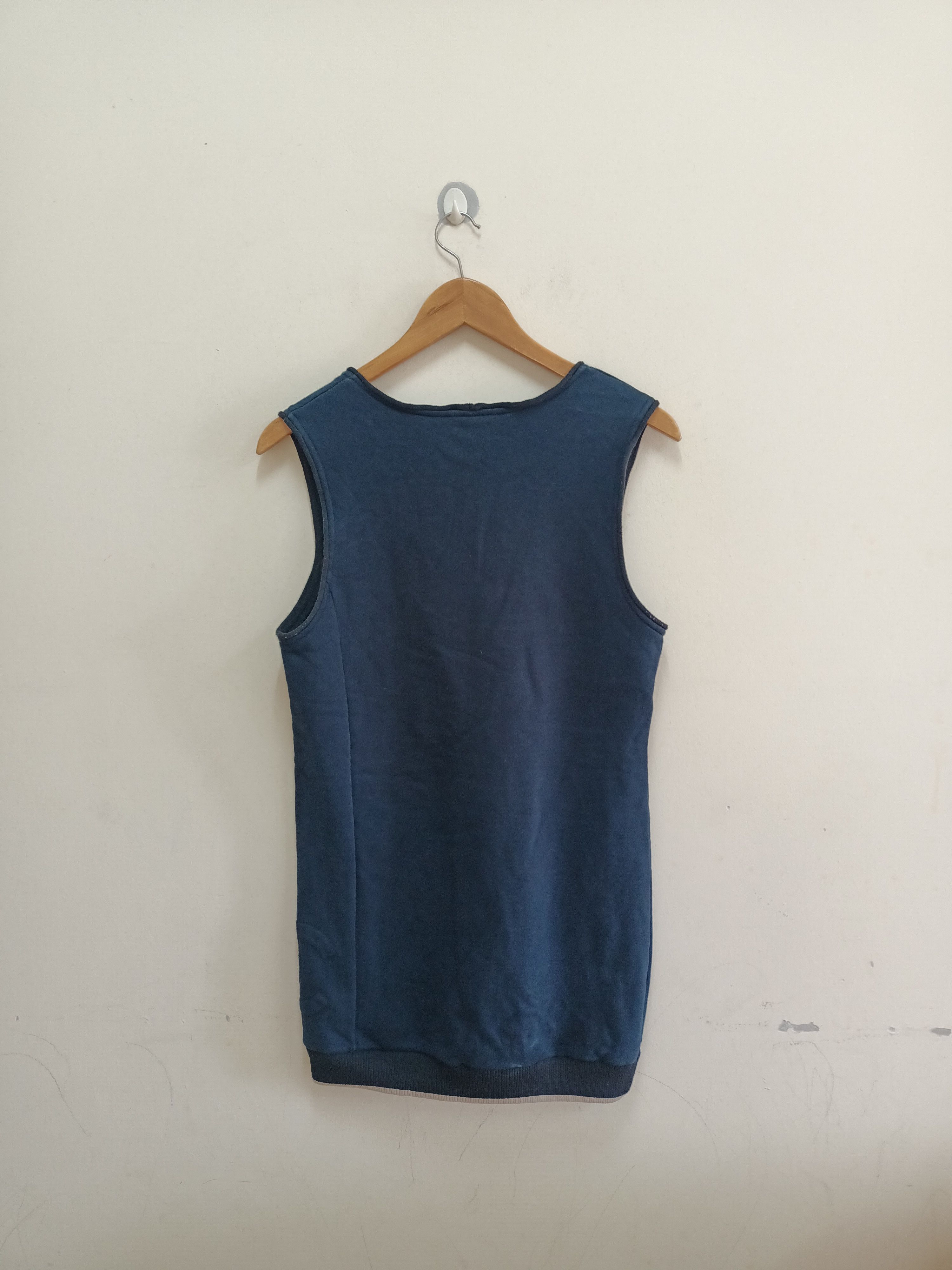 Chanel Channel tank top Size M / US 6-8 / IT 42-44 - 2 Thumbnail