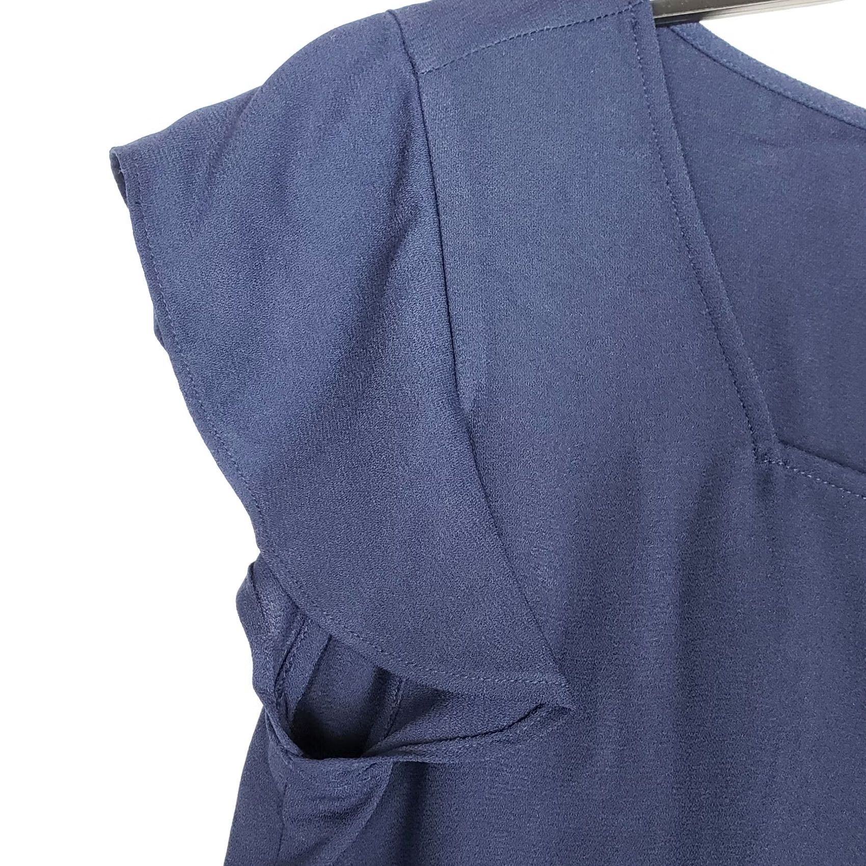 Vintage HALOGEN NAVY BLUE Button on Back Ruffle Sleeve Top Sz S NEW Women Shirt Short Sleeve Square Neck Regular FIT Size S / US 4 / IT 40 - 3 Thumbnail