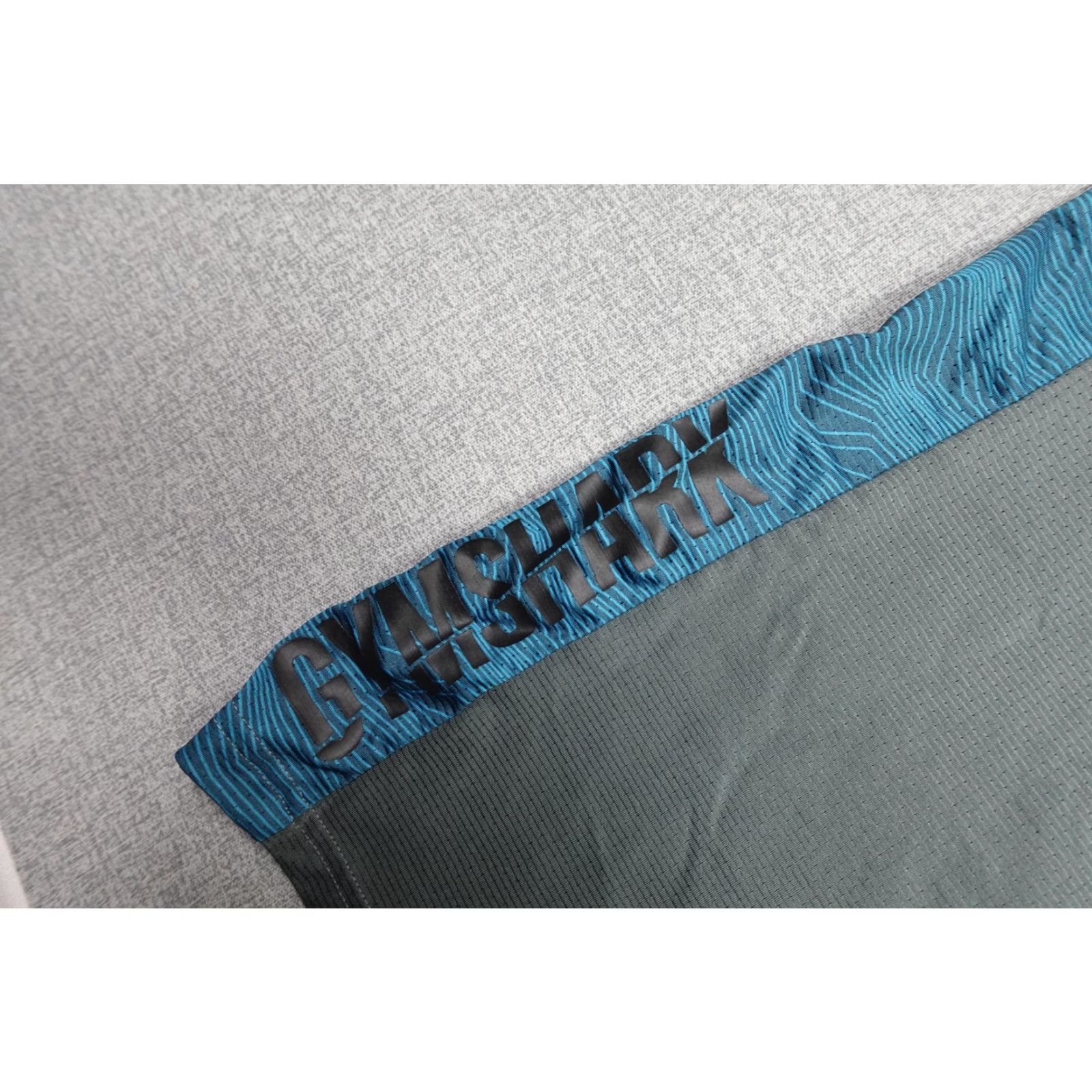 Gymshark Gymshark Shirt Mens Large Gray Short Sleeve Colorblock Training Tee Athletic Size US L / EU 52-54 / 3 - 3 Thumbnail