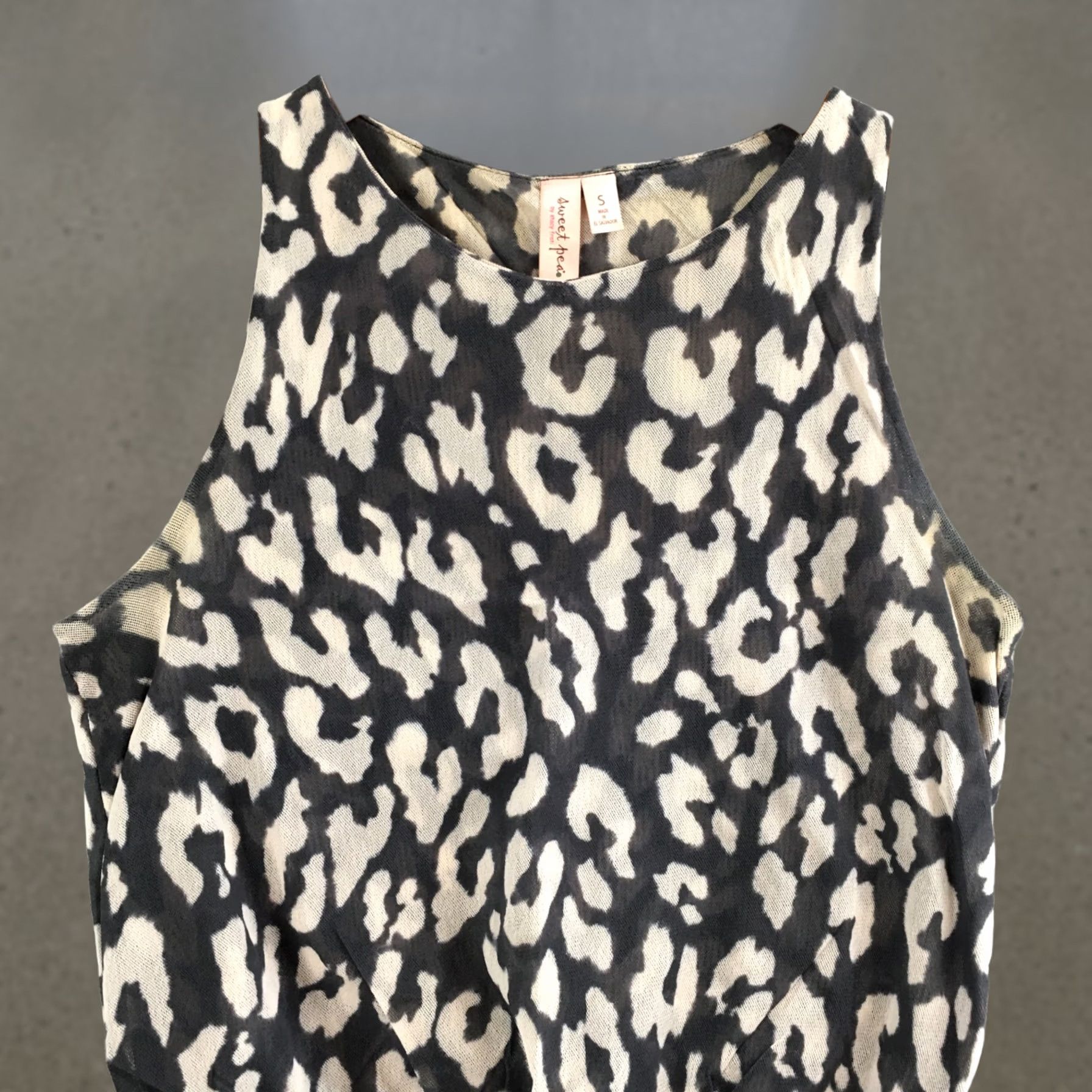 Vintage Sweet Pea by Stacy Frati Tank Top Women Small Sleeveless Animal Print Gray White Size S / US 4 / IT 40 - 1 Thumbnail